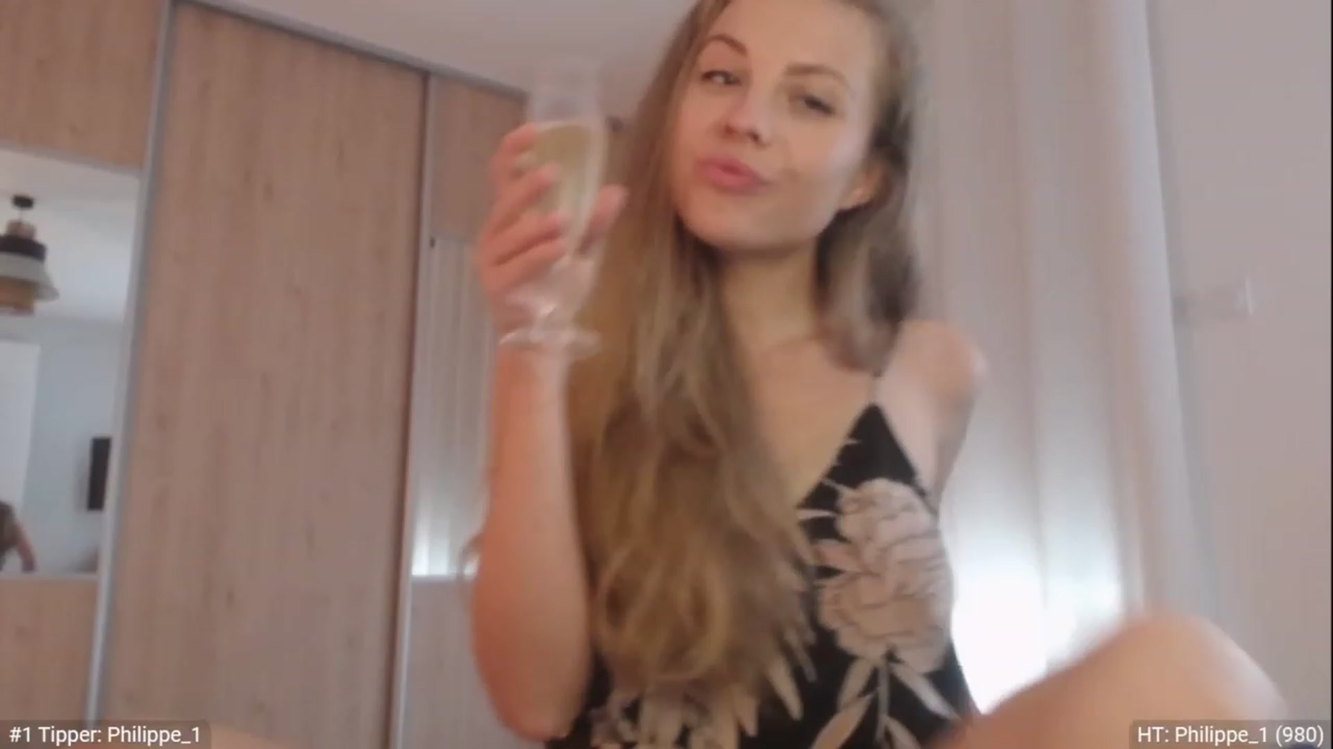 Gallery image thumbnail from ImKeira's myfreecams stream on, 01/01/2023, 16:00 image 3 of 20