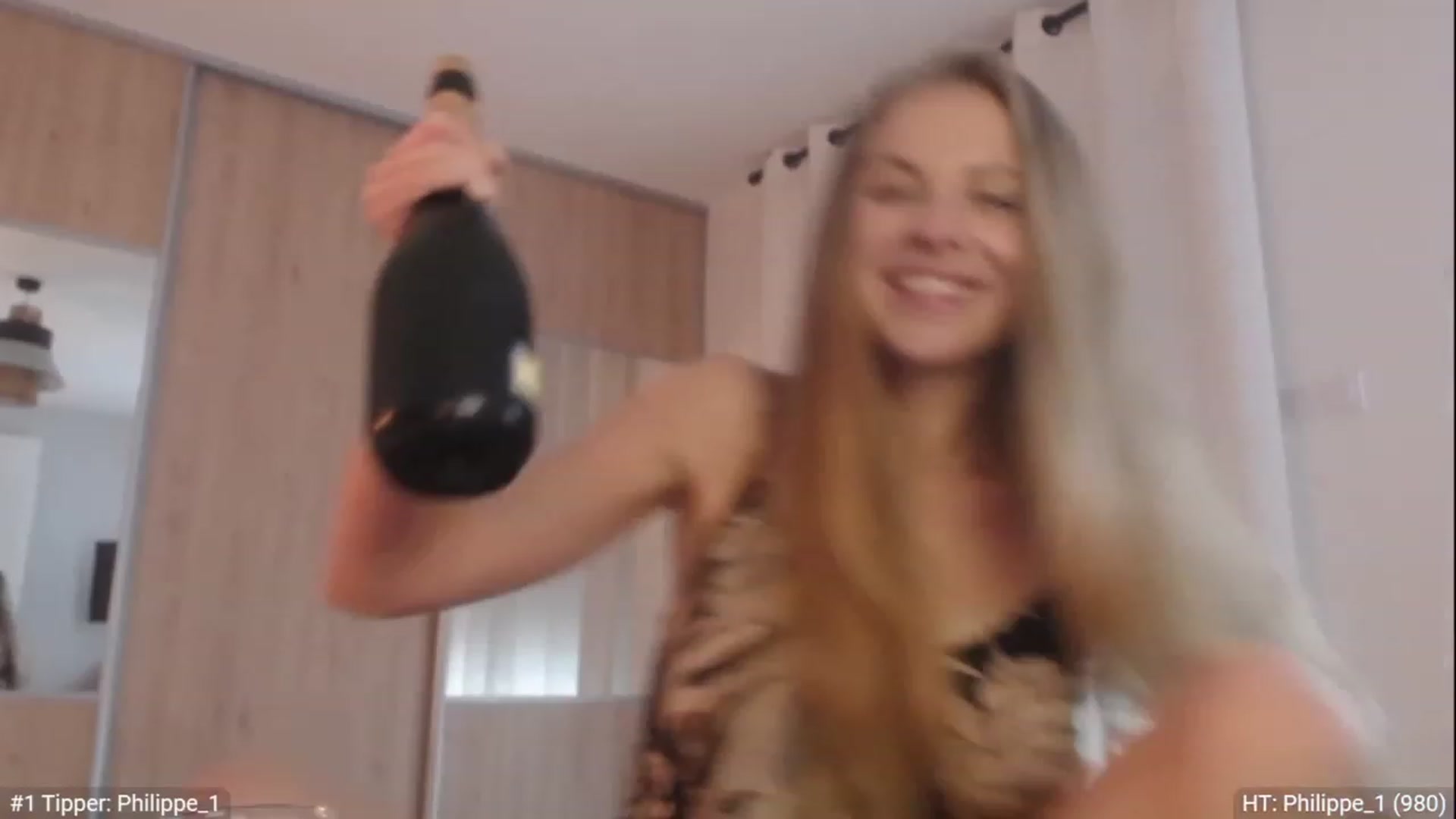 Gallery image thumbnail from ImKeira's myfreecams stream on, 01/01/2023, 16:00 image 1 of 20