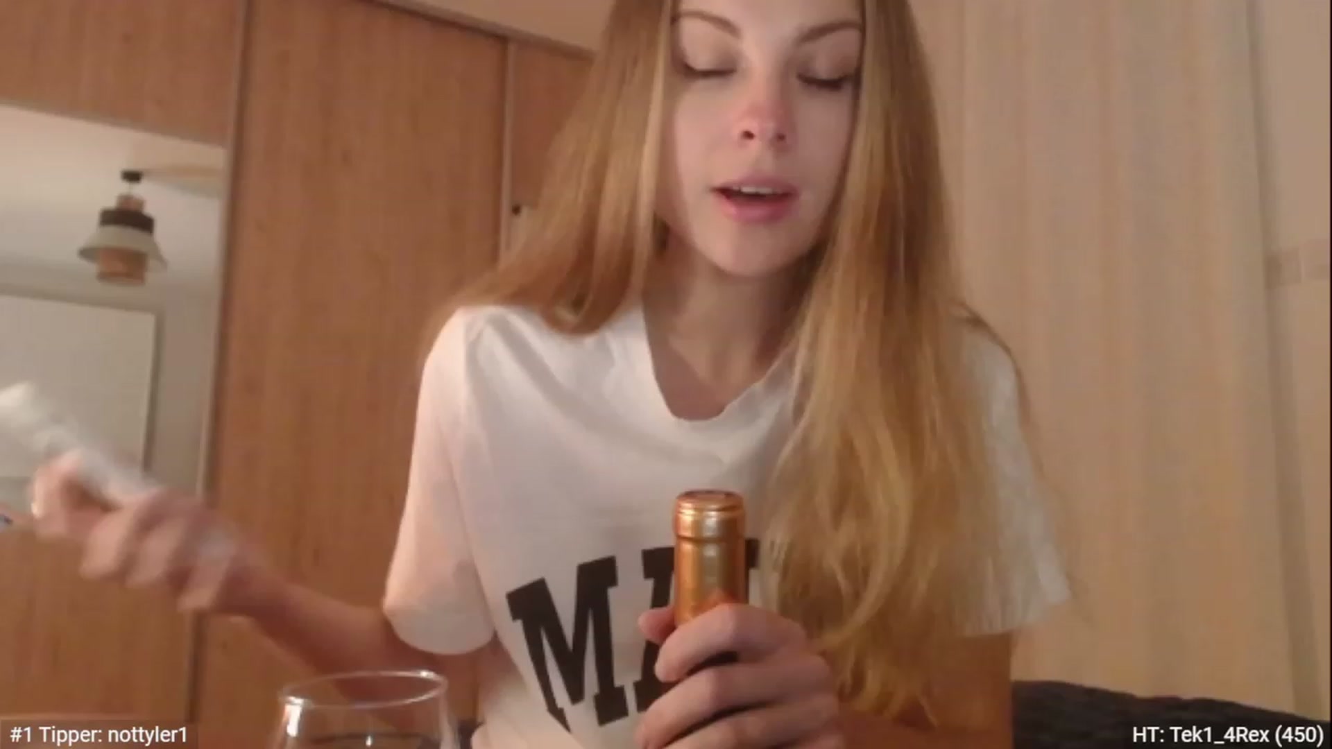 Gallery image thumbnail from ImKeira's myfreecams stream on, 01/02/2023, 18:27 image 11 of 20