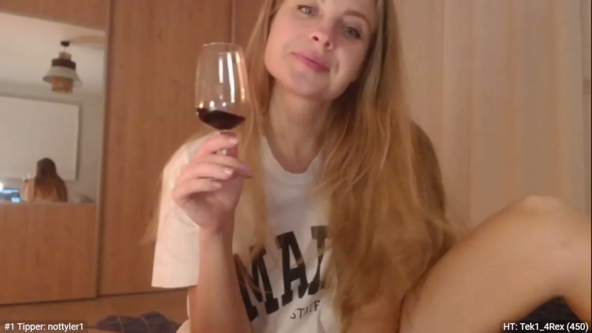 Gallery image thumbnail from ImKeira's myfreecams stream on, 01/02/2023, 19:01 image 19 of 20