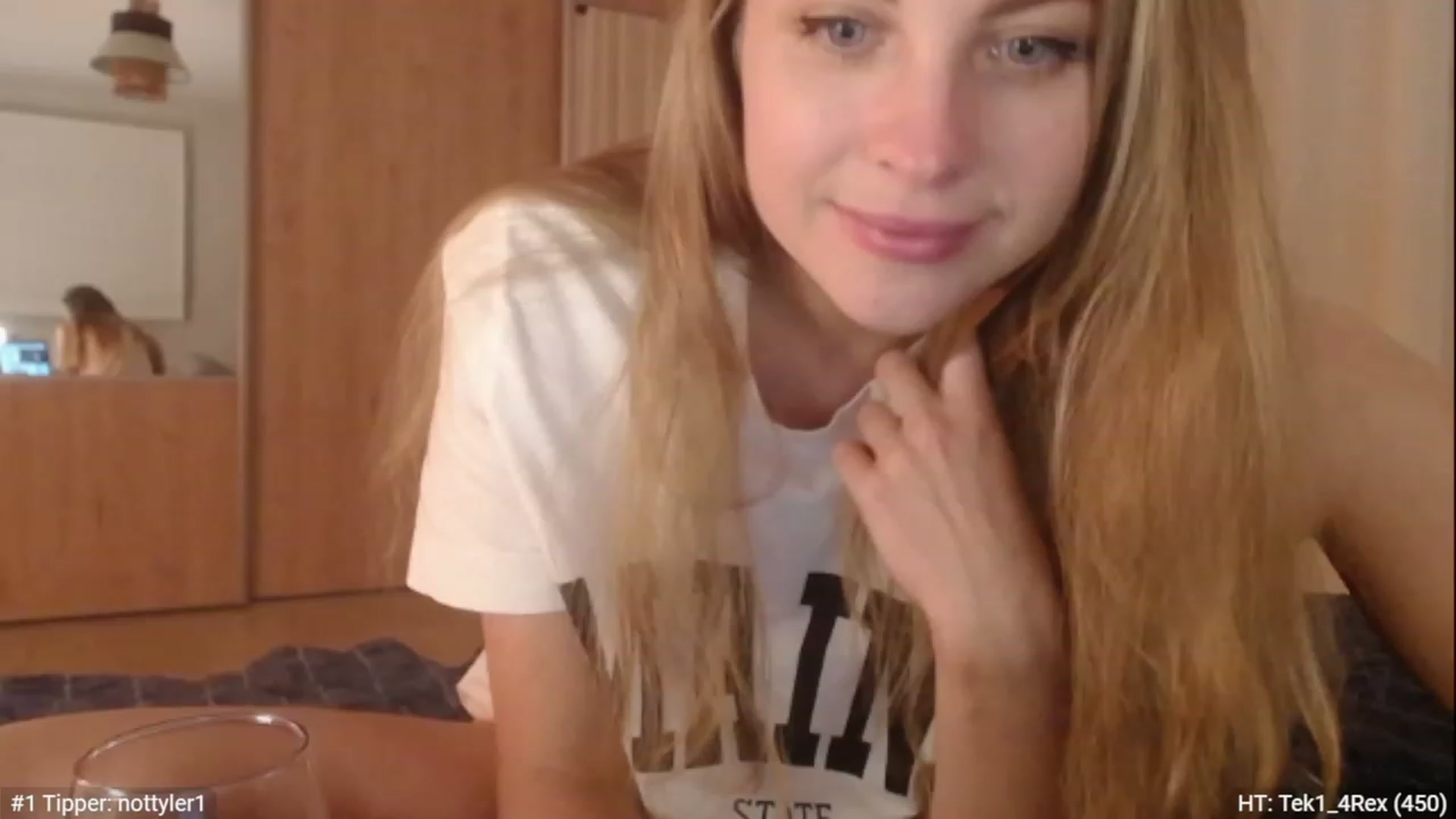 Gallery image thumbnail from ImKeira's myfreecams stream on, 01/02/2023, 19:01 image 18 of 20