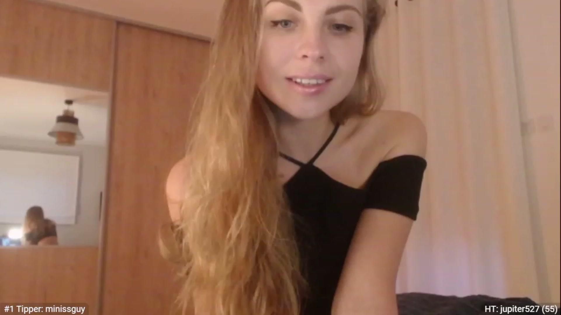 Gallery image thumbnail from ImKeira's myfreecams stream on, 01/03/2023, 17:14 image 12 of 20