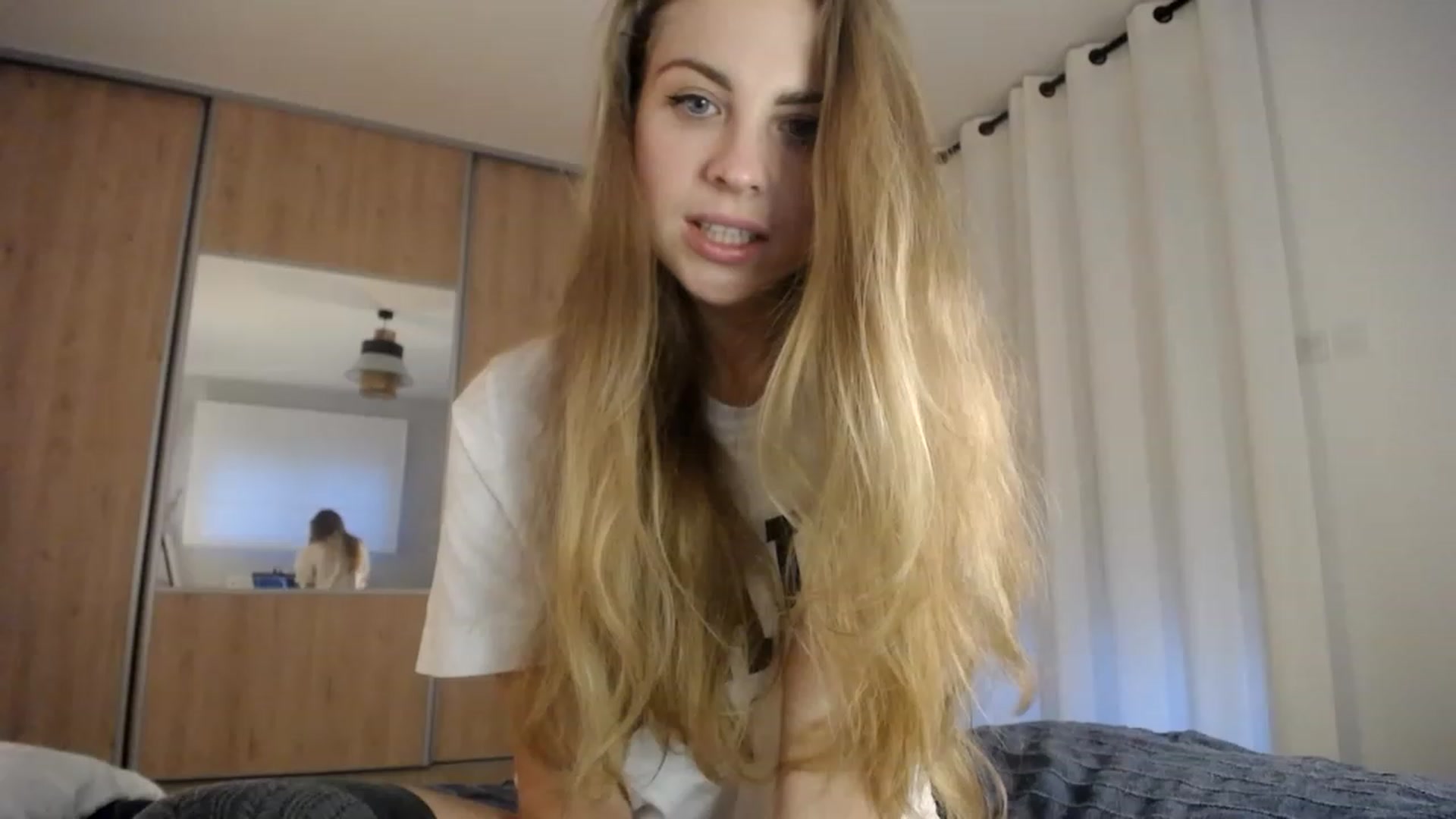 Gallery image thumbnail from ImKeira's myfreecams stream on, 01/19/2023, 16:40 image 2 of 20