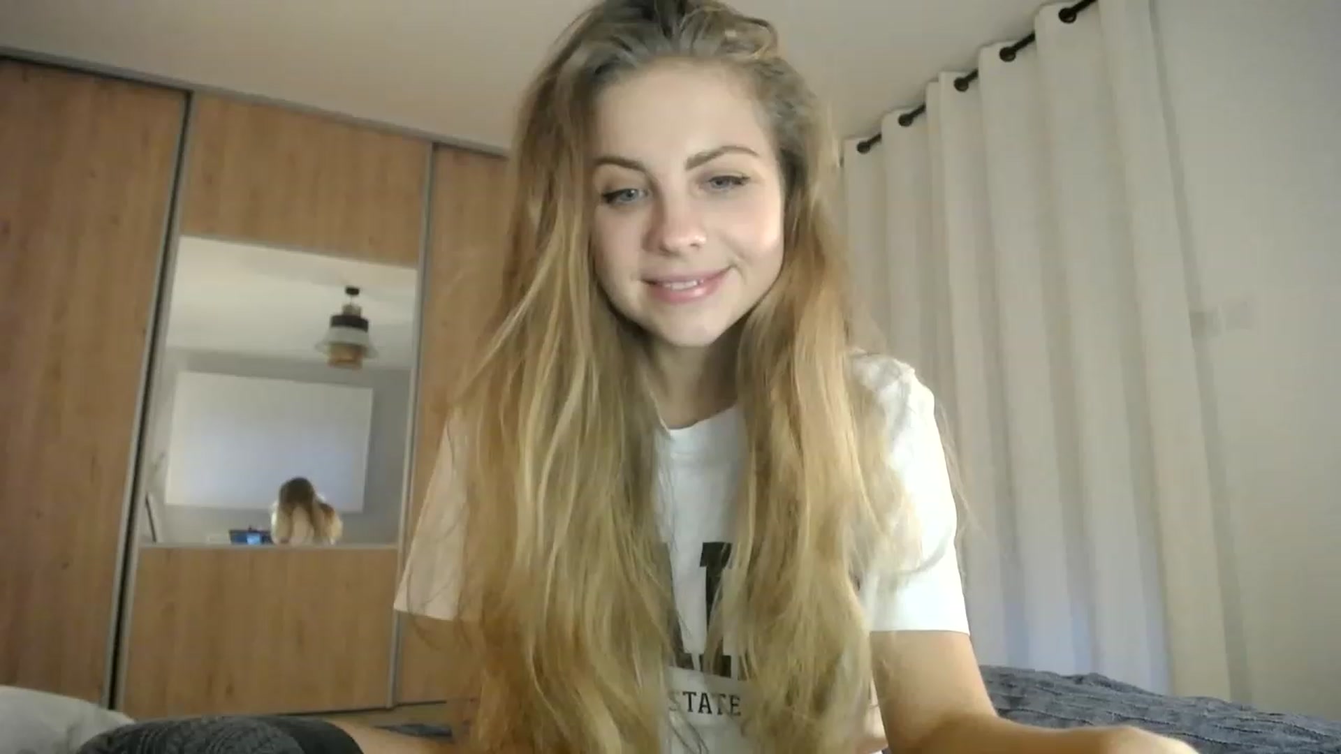 Gallery image thumbnail from ImKeira's myfreecams stream on, 01/19/2023, 16:40 image 16 of 20