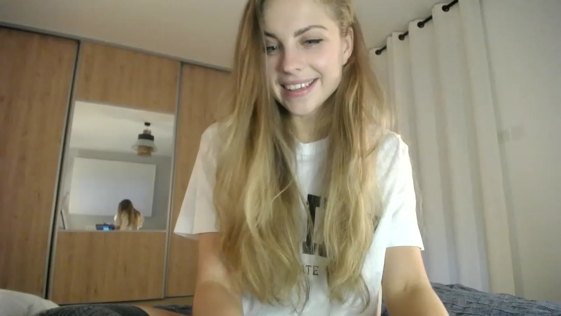 Gallery image thumbnail from ImKeira's myfreecams stream on, 01/19/2023, 16:40 image 20 of 20