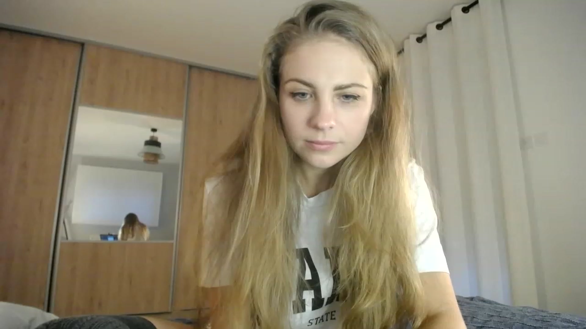 Gallery image thumbnail from ImKeira's myfreecams stream on, 01/19/2023, 16:40 image 15 of 20