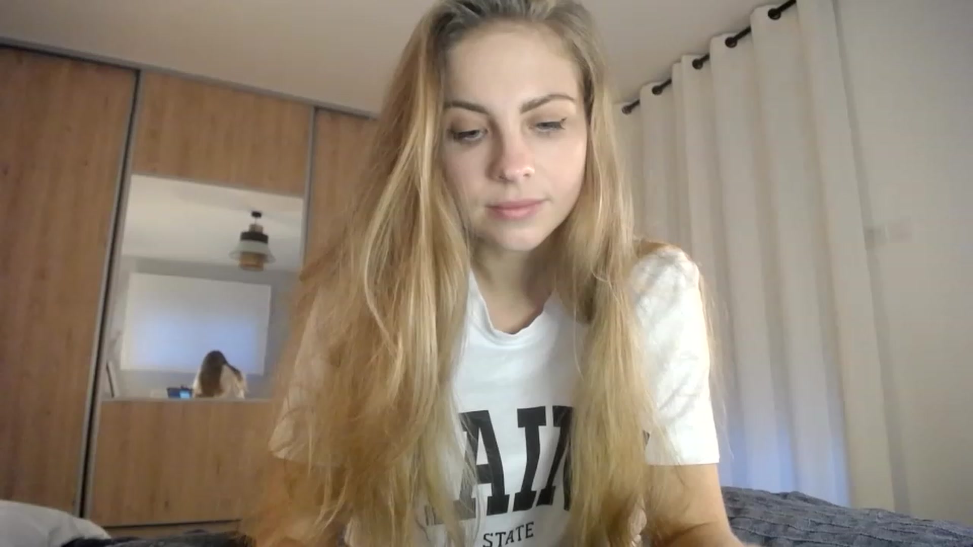Gallery image thumbnail from ImKeira's myfreecams stream on, 01/19/2023, 16:40 image 6 of 20