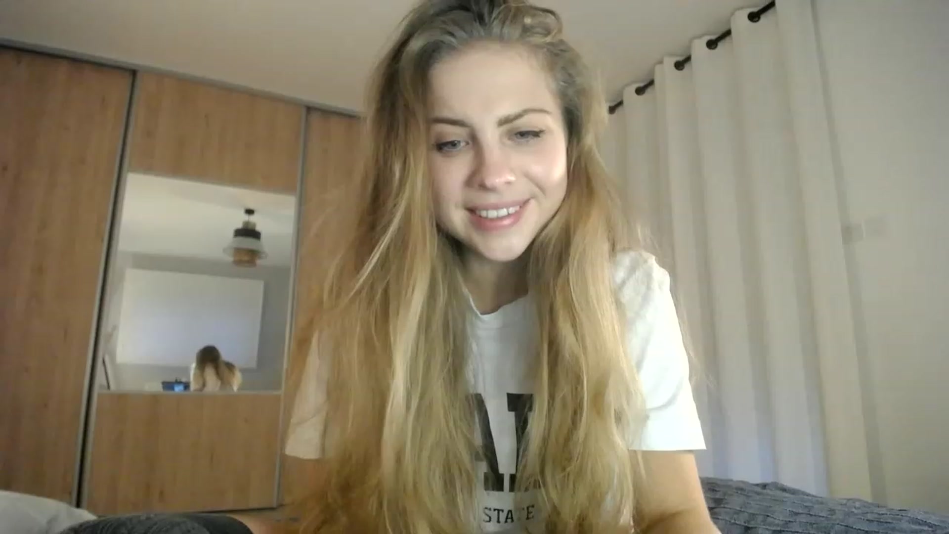 Gallery image thumbnail from ImKeira's myfreecams stream on, 01/19/2023, 16:40 image 17 of 20