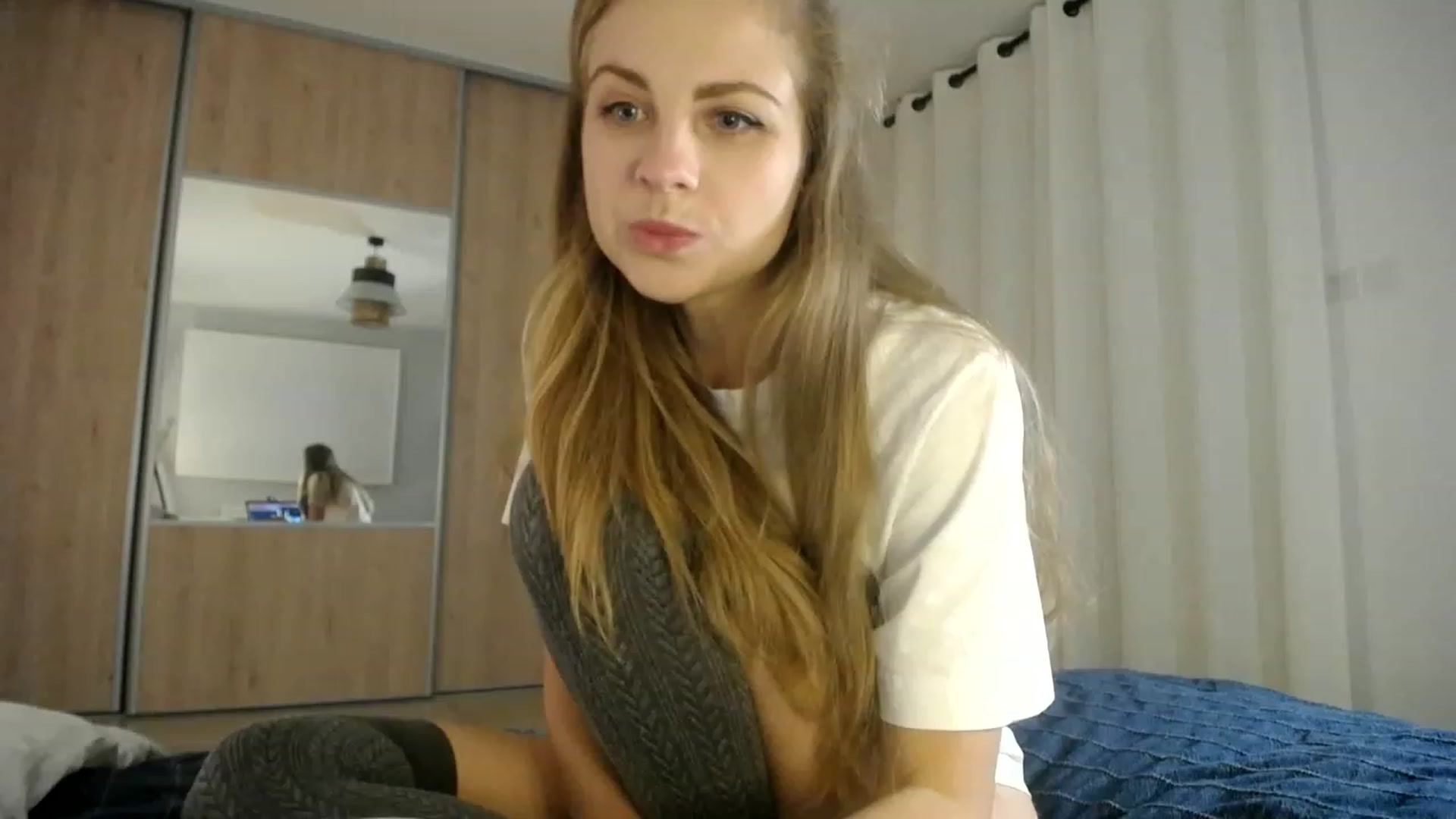 Gallery image thumbnail from ImKeira's myfreecams stream on, 01/19/2023, 17:54 image 15 of 20