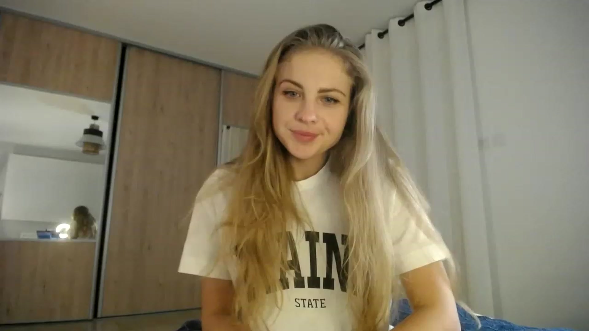 Gallery image thumbnail from ImKeira's myfreecams stream on, 01/19/2023, 19:08 image 16 of 20