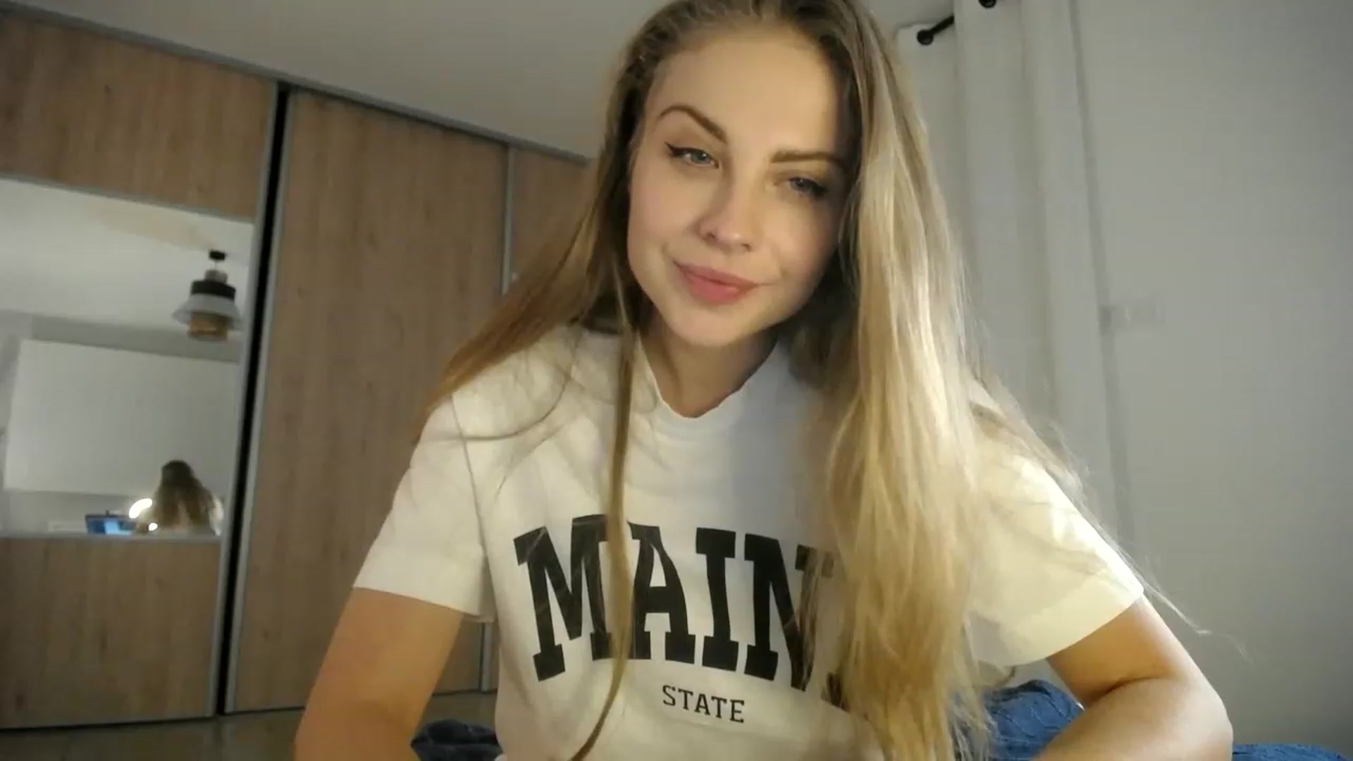 Gallery image thumbnail from ImKeira's myfreecams stream on, 01/19/2023, 19:08 image 14 of 20