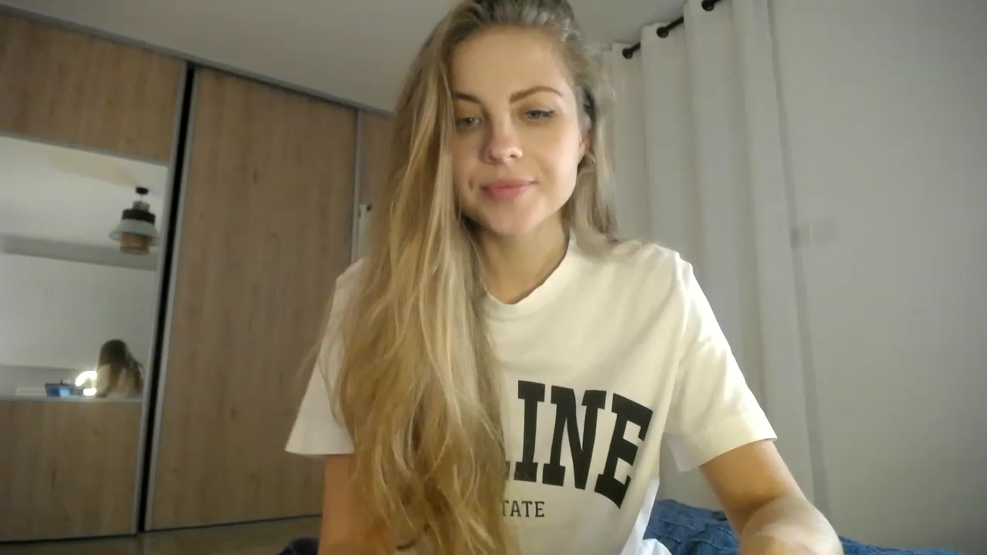 Gallery image thumbnail from ImKeira's myfreecams stream on, 01/19/2023, 19:08 image 13 of 20