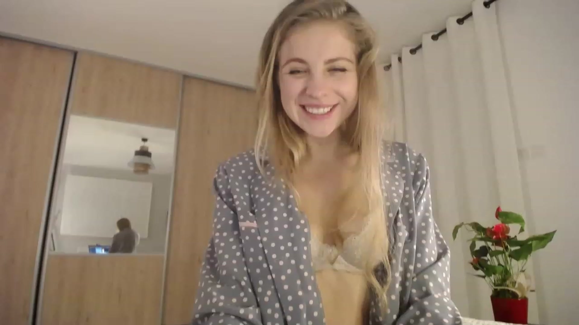 Gallery image thumbnail from ImKeira's myfreecams stream on, 02/02/2023, 18:17 image 2 of 20