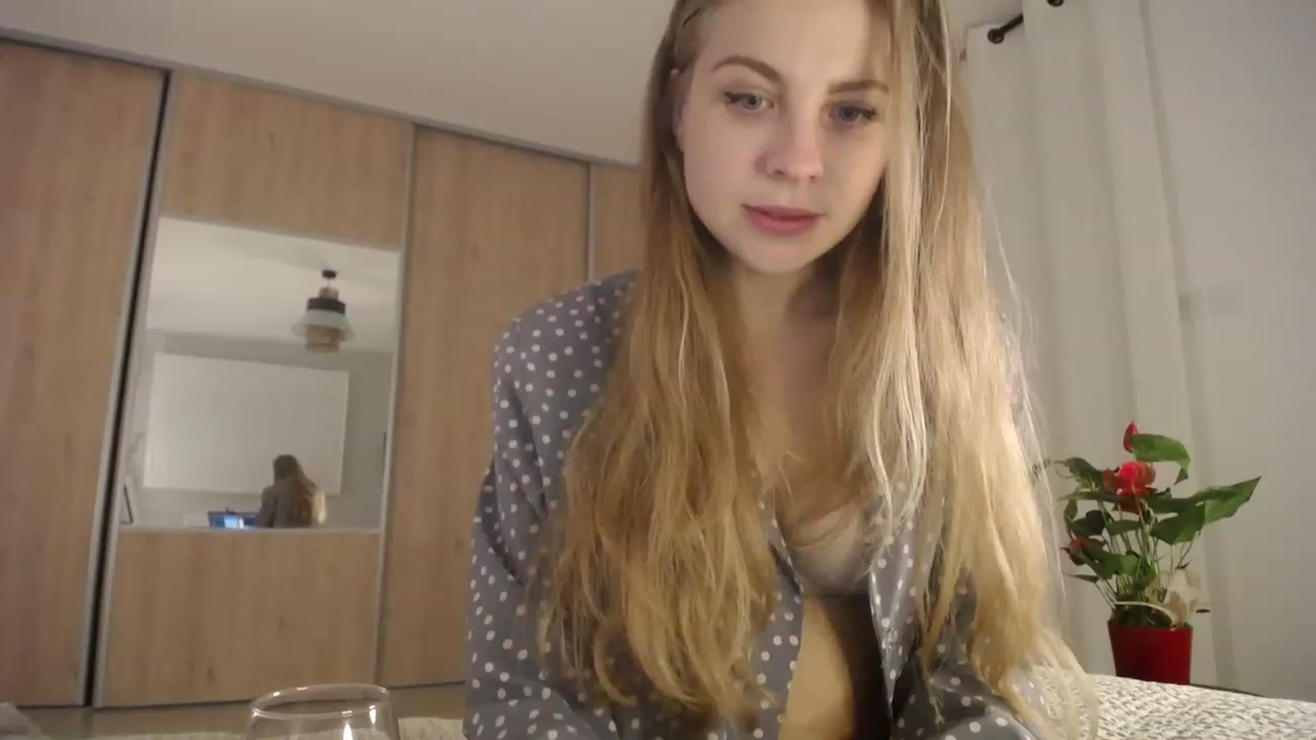 Gallery image thumbnail from ImKeira's myfreecams stream on, 02/02/2023, 18:17 image 9 of 20