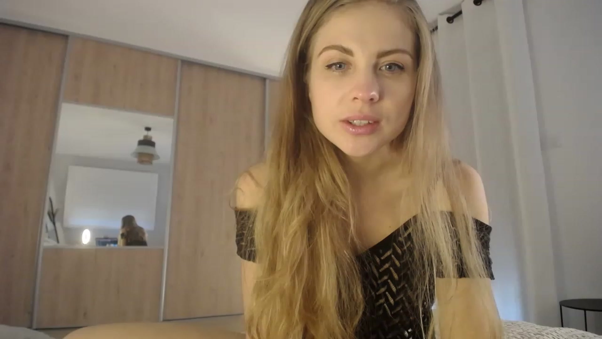 Gallery image thumbnail from ImKeira's myfreecams stream on, 02/19/2023, 17:56 image 10 of 20
