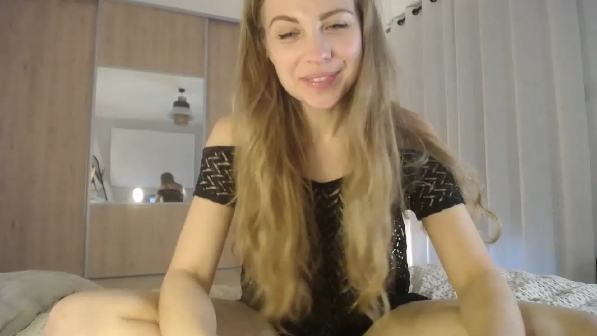 Gallery image thumbnail from ImKeira's myfreecams stream on, 02/19/2023, 17:56 image 13 of 20