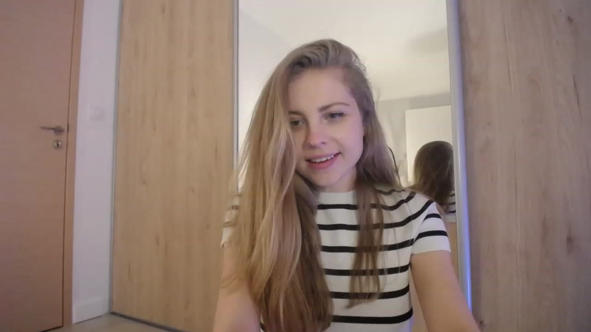 Gallery image thumbnail from ImKeira's myfreecams stream on, 03/03/2023, 18:43 image 19 of 20