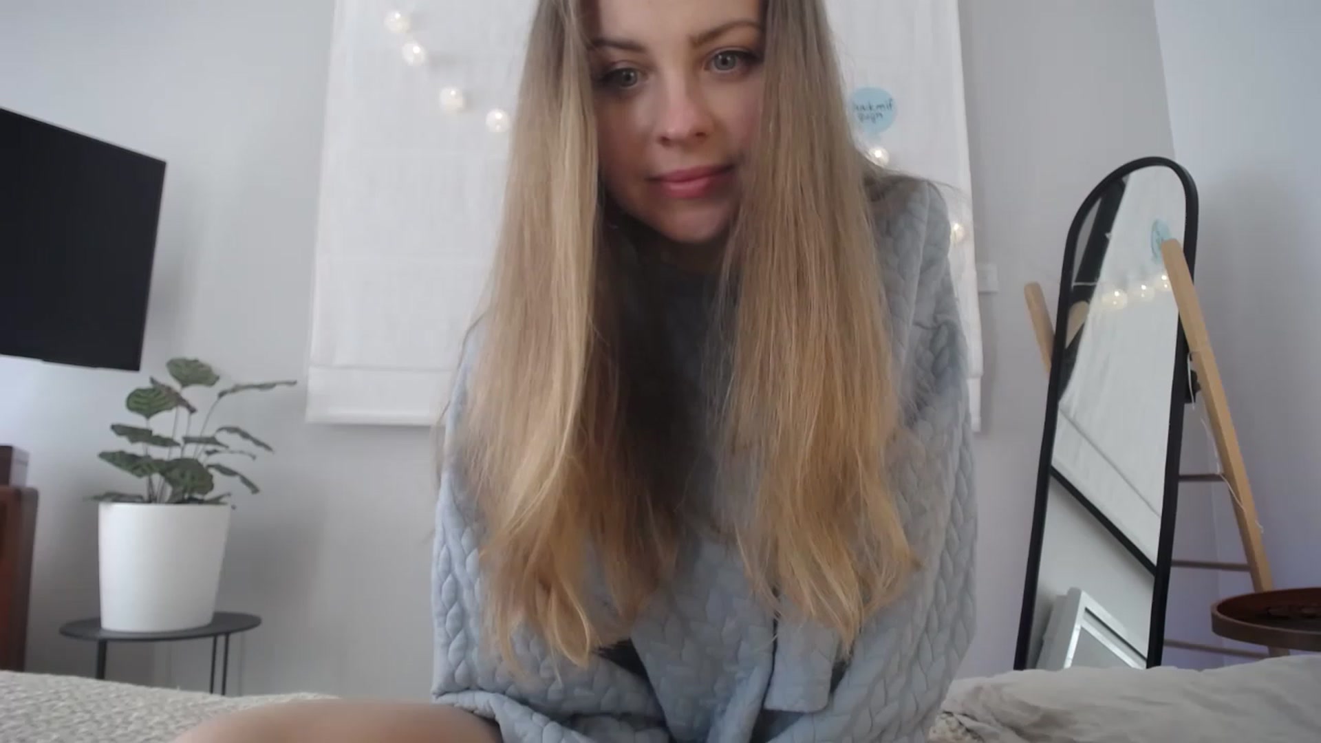 Gallery image thumbnail from ImKeira's myfreecams stream on, 03/12/2023, 16:06 image 1 of 20