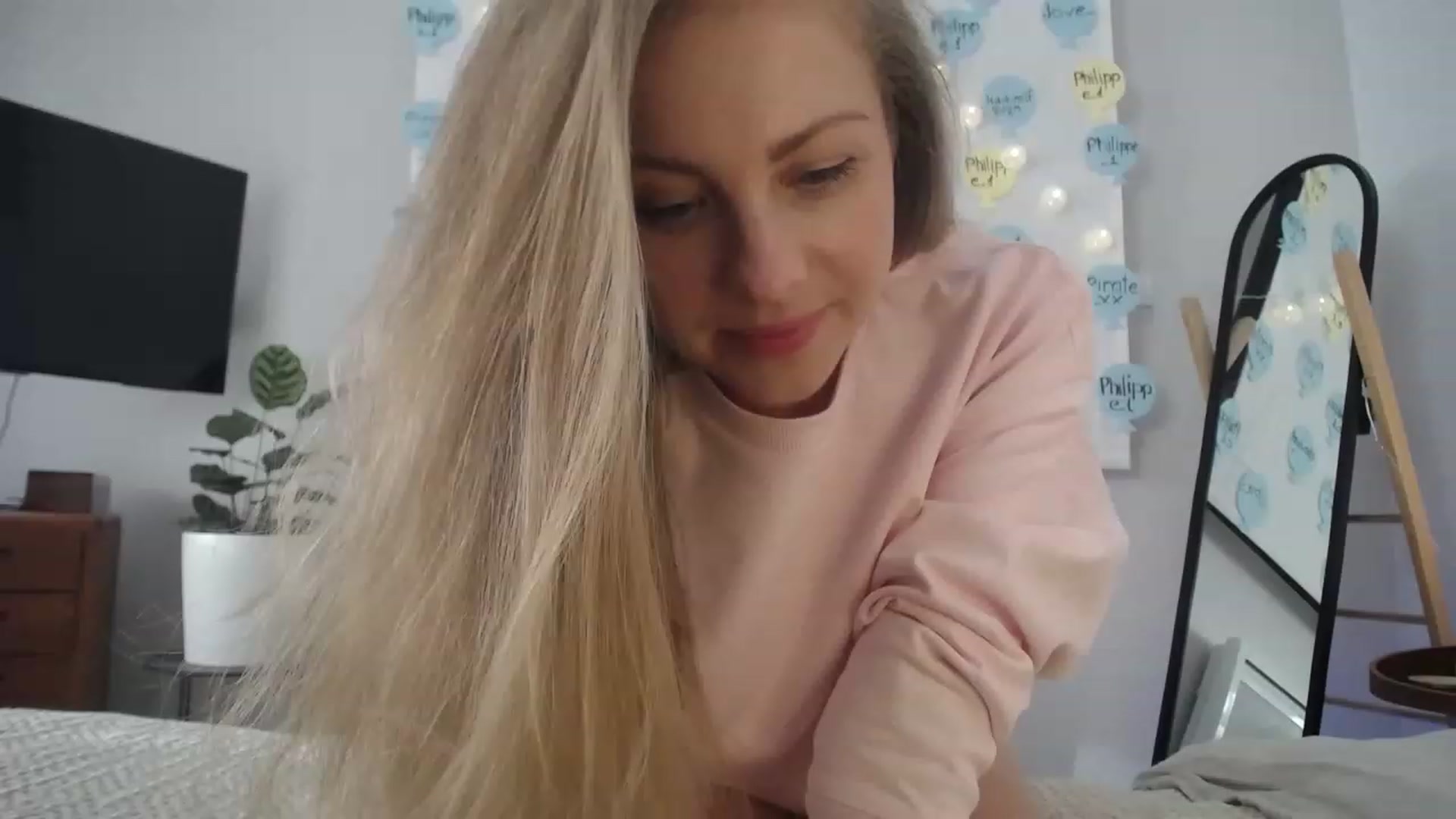 Gallery image thumbnail from ImKeira's myfreecams stream on, 03/14/2023, 16:09 image 20 of 20