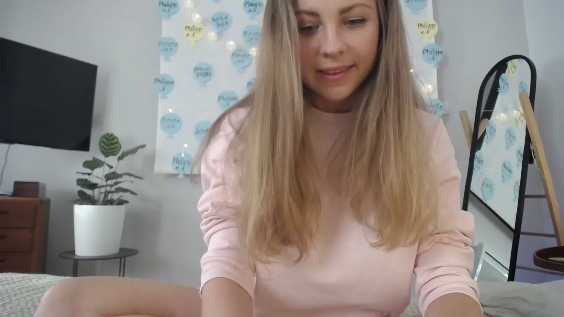 Gallery image thumbnail from ImKeira's myfreecams stream on, 03/14/2023, 16:09 image 14 of 20
