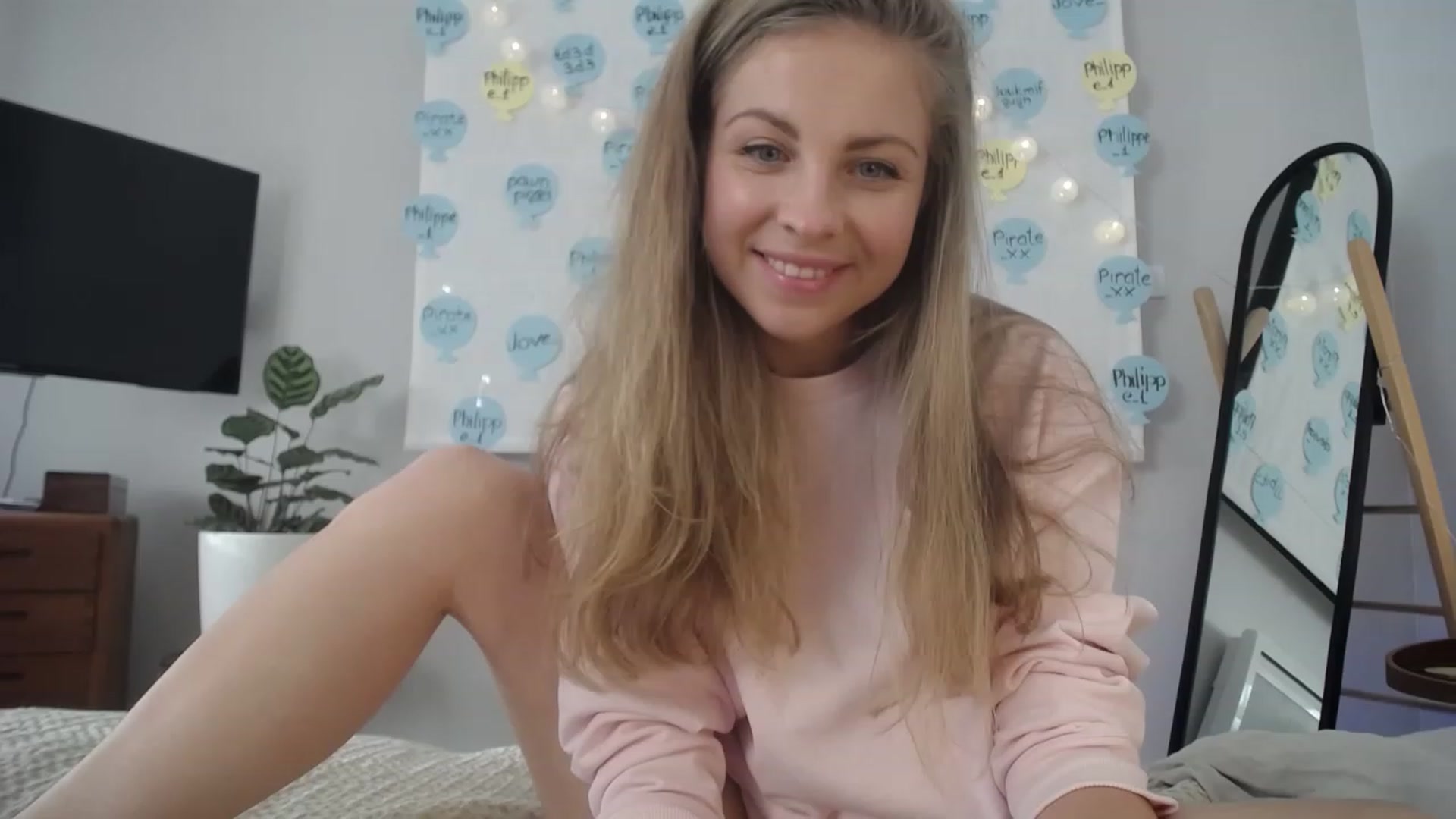 Gallery image thumbnail from ImKeira's myfreecams stream on, 03/14/2023, 16:09 image 18 of 20