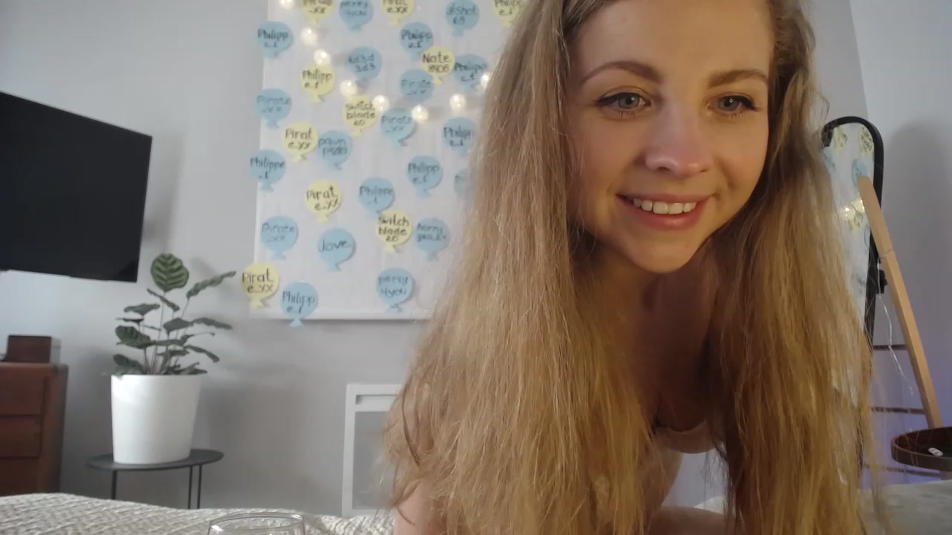 Gallery image thumbnail from ImKeira's myfreecams stream on, 03/15/2023, 16:02 image 16 of 20