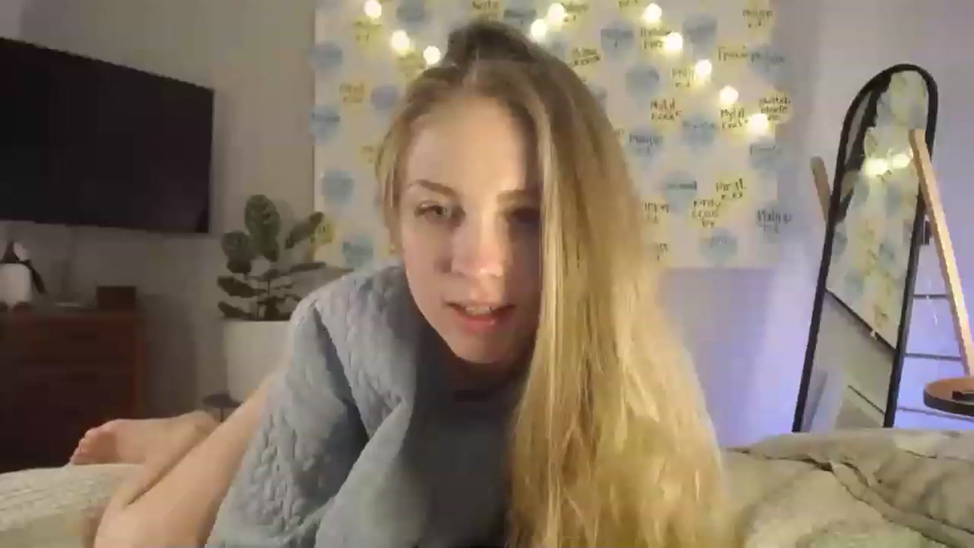 Gallery image thumbnail from ImKeira's myfreecams stream on, 03/18/2023, 18:08 image 16 of 20