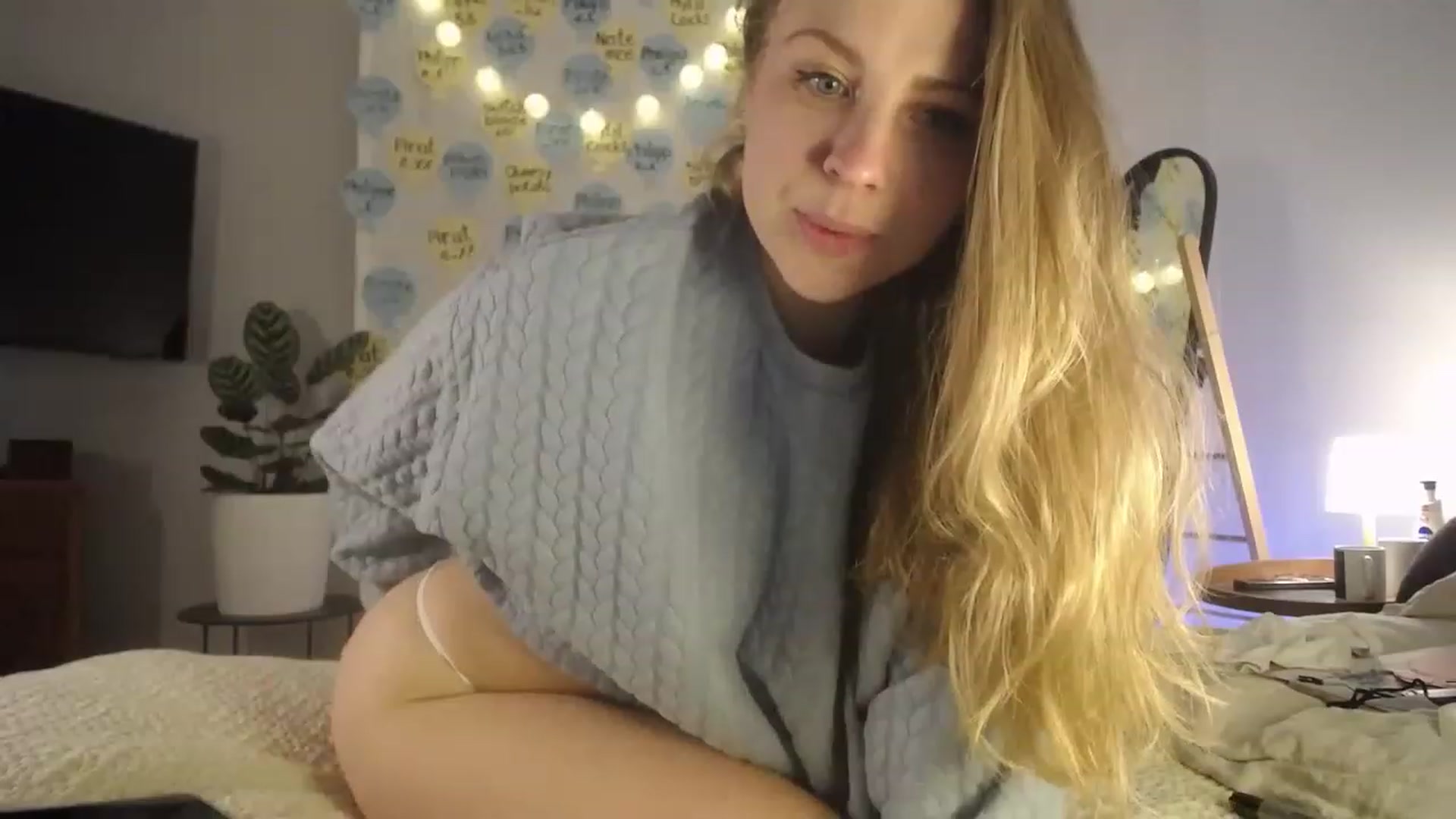 Gallery image thumbnail from ImKeira's myfreecams stream on, 03/18/2023, 18:08 image 7 of 20