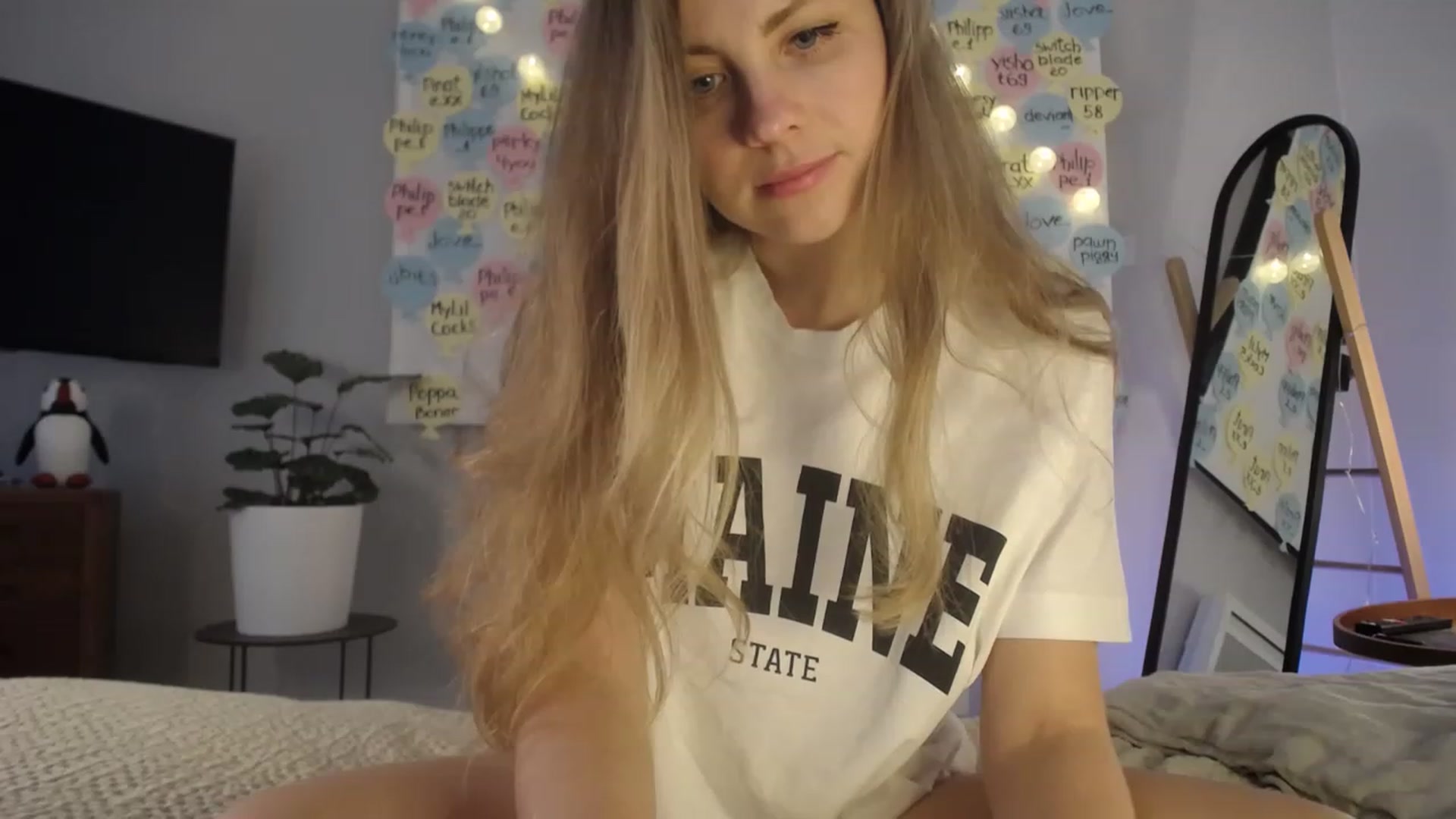 Gallery image thumbnail from ImKeira's myfreecams stream on, 03/23/2023, 17:10 image 4 of 20