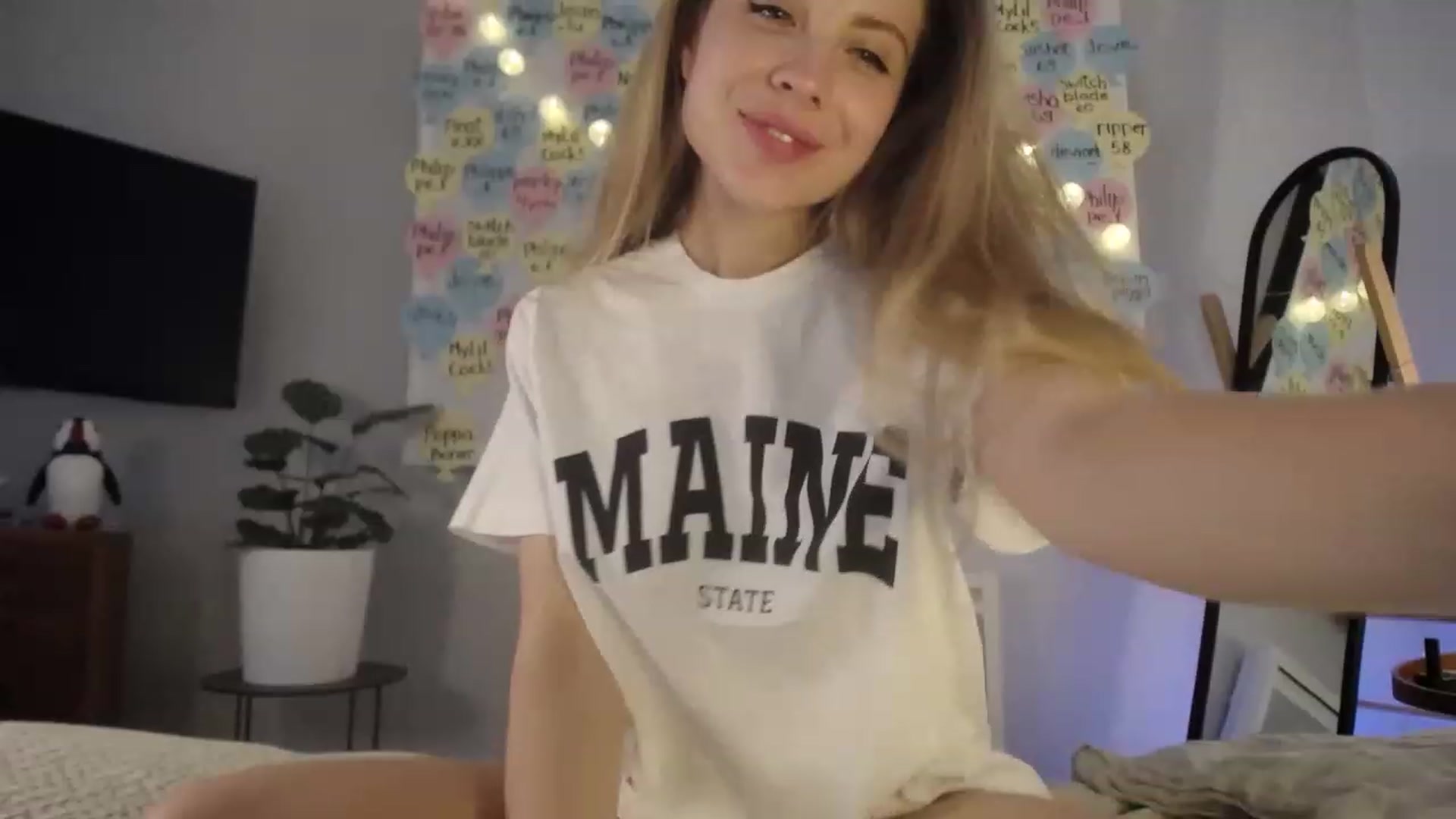 Gallery image thumbnail from ImKeira's myfreecams stream on, 03/23/2023, 18:25 image 3 of 20
