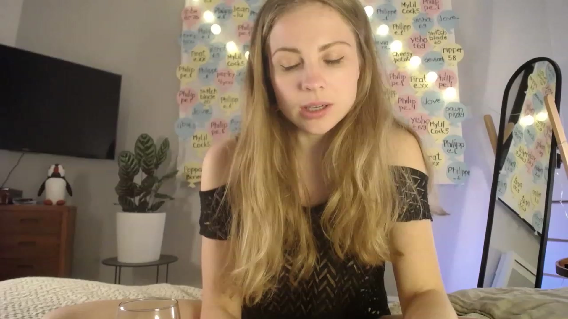 Gallery image thumbnail from ImKeira's myfreecams stream on, 03/23/2023, 19:41 image 18 of 20