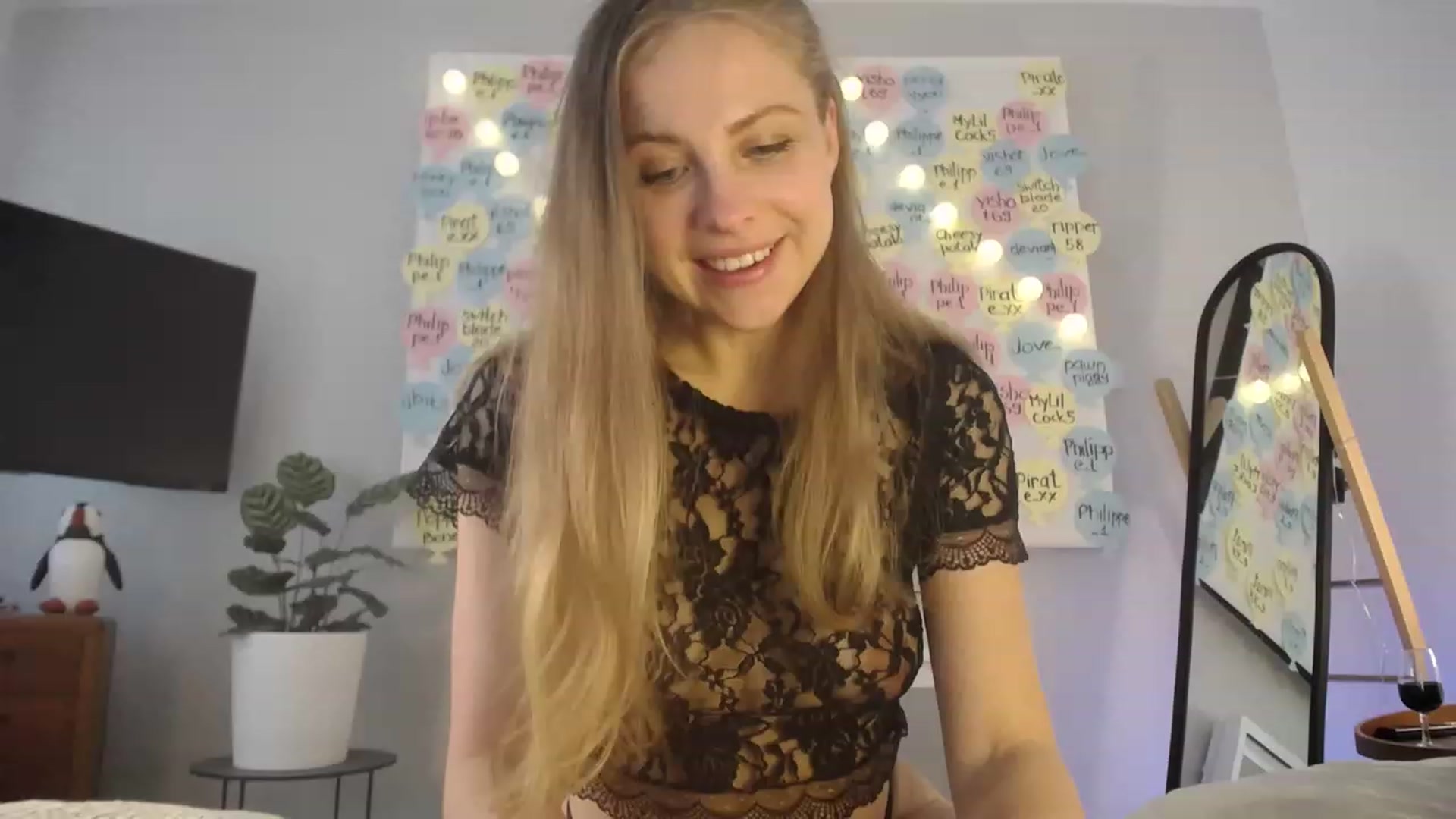 Gallery image thumbnail from ImKeira's myfreecams stream on, 03/24/2023, 17:28 image 6 of 20