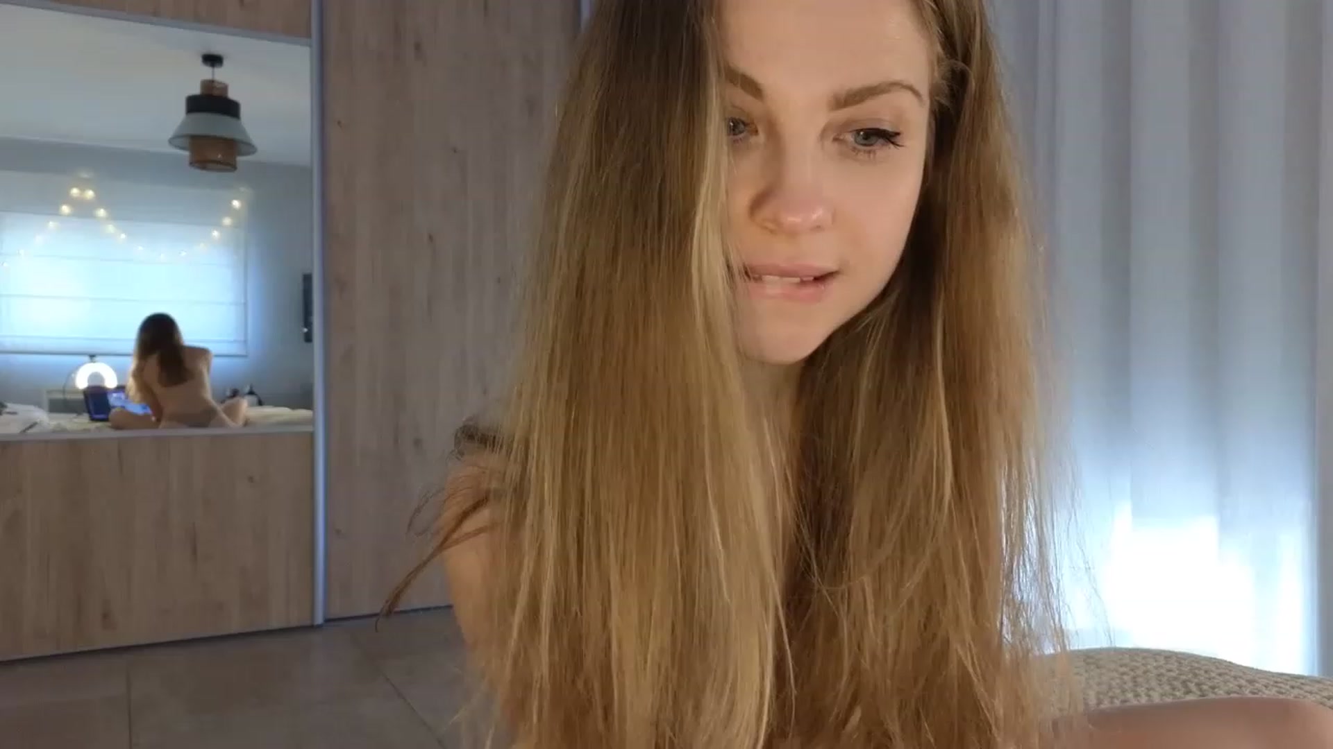 Gallery image thumbnail from ImKeira's myfreecams stream on, 04/11/2023, 17:45 image 4 of 20