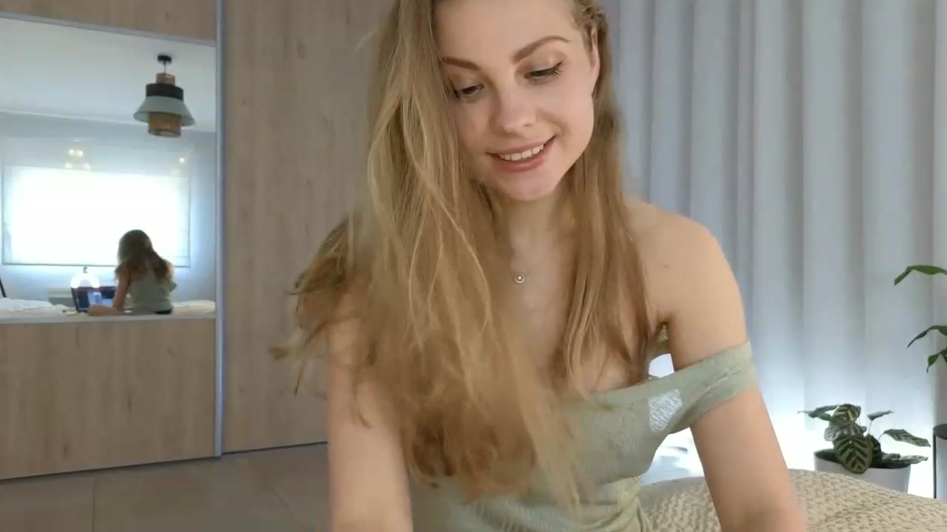 Gallery image thumbnail from ImKeira's myfreecams stream on, 04/26/2023, 16:38 image 15 of 20