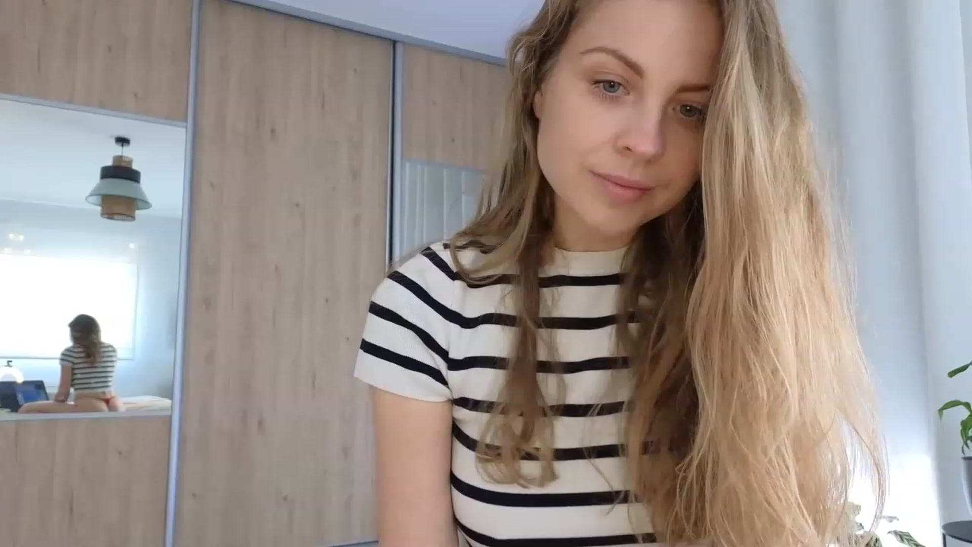 Gallery image thumbnail from ImKeira's myfreecams stream on, 04/28/2023, 16:28 image 2 of 20