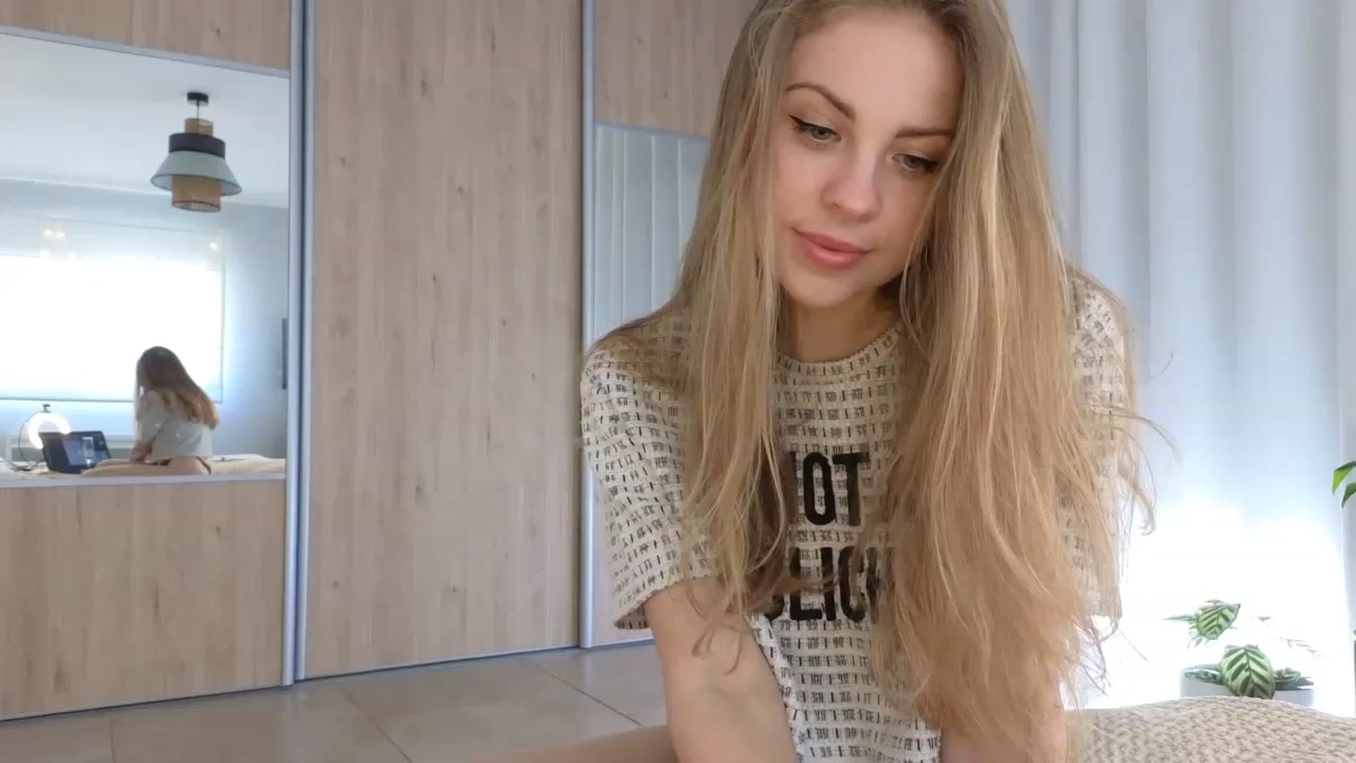 Gallery image thumbnail from ImKeira's myfreecams stream on, 04/29/2023, 16:55 image 3 of 20