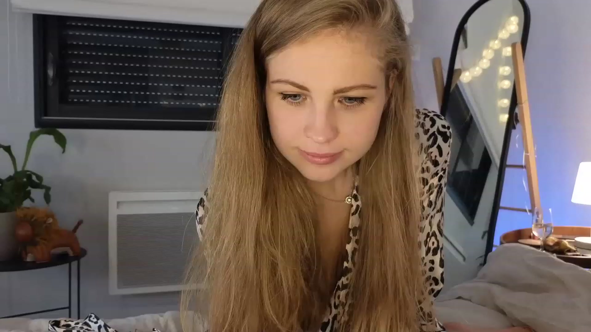 Gallery image thumbnail from ImKeira's myfreecams stream on, 05/08/2023, 17:42 image 1 of 20