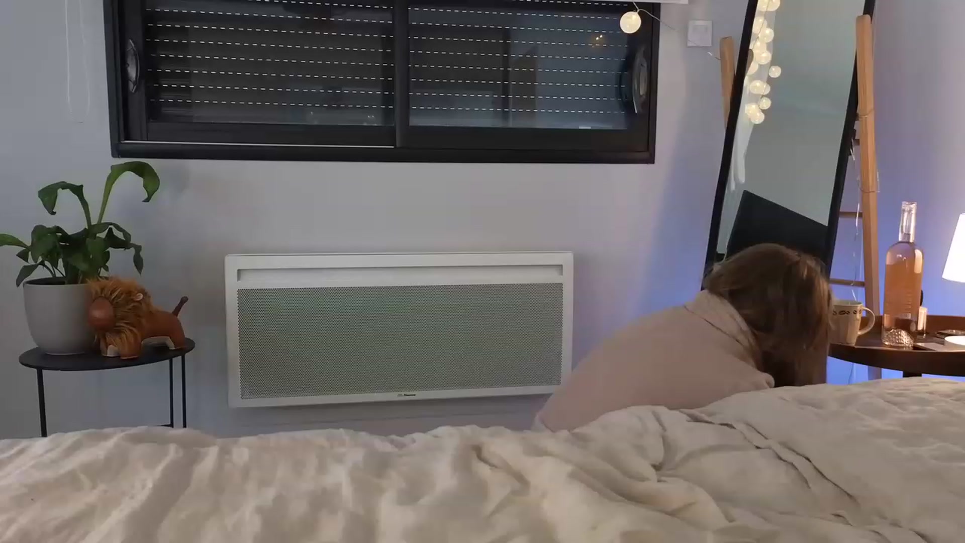Gallery image thumbnail from ImKeira's myfreecams stream on, 05/16/2023, 17:33 image 3 of 20