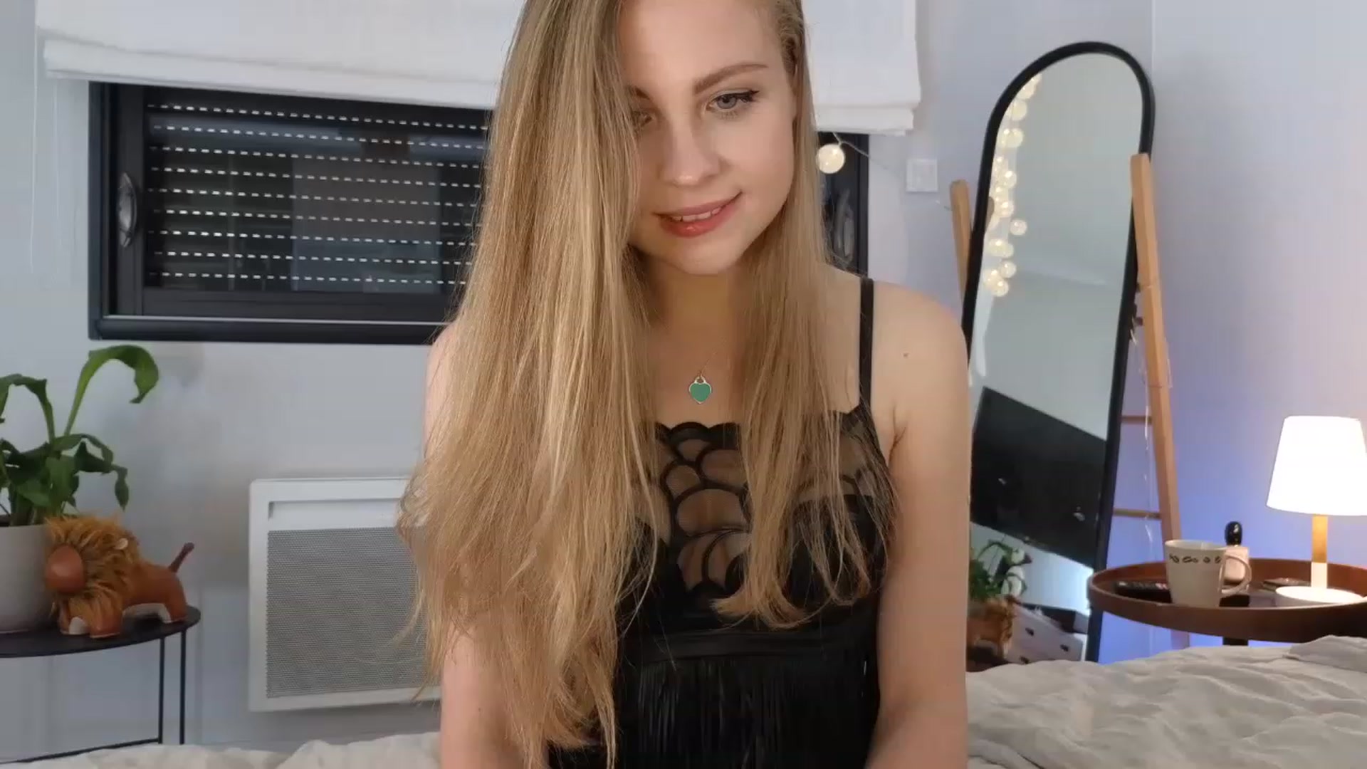 Gallery image thumbnail from ImKeira's myfreecams stream on, 05/17/2023, 14:03 image 19 of 20