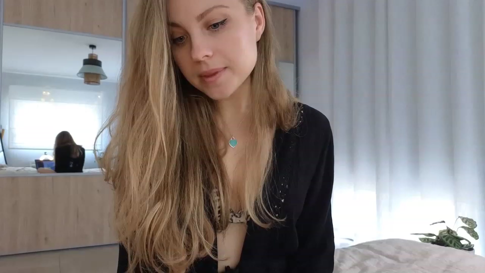 Gallery image thumbnail from ImKeira's myfreecams stream on, 05/21/2023, 10:23 image 12 of 20