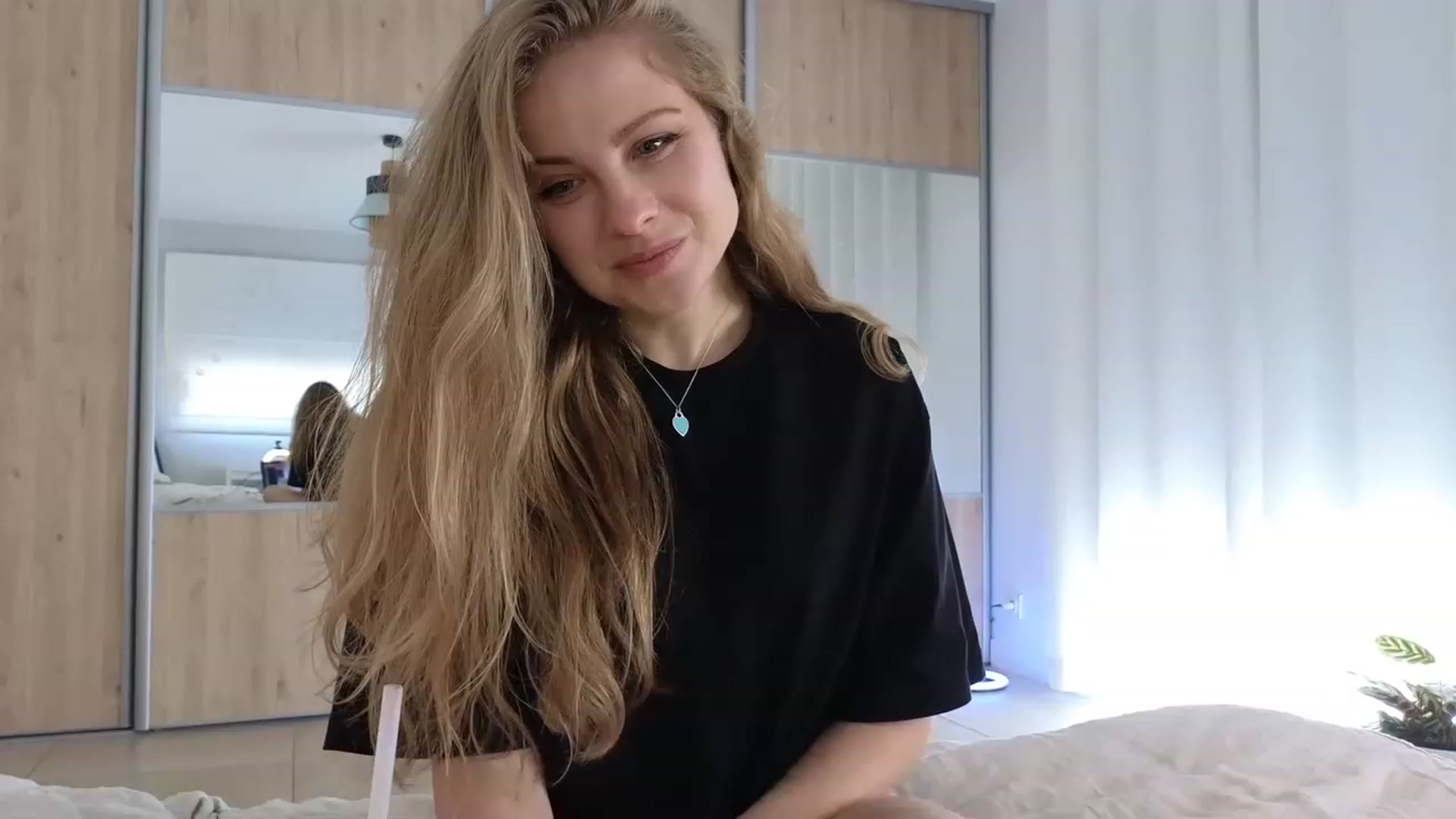 Gallery image thumbnail from ImKeira's myfreecams stream on, 05/23/2023, 15:00 image 3 of 20