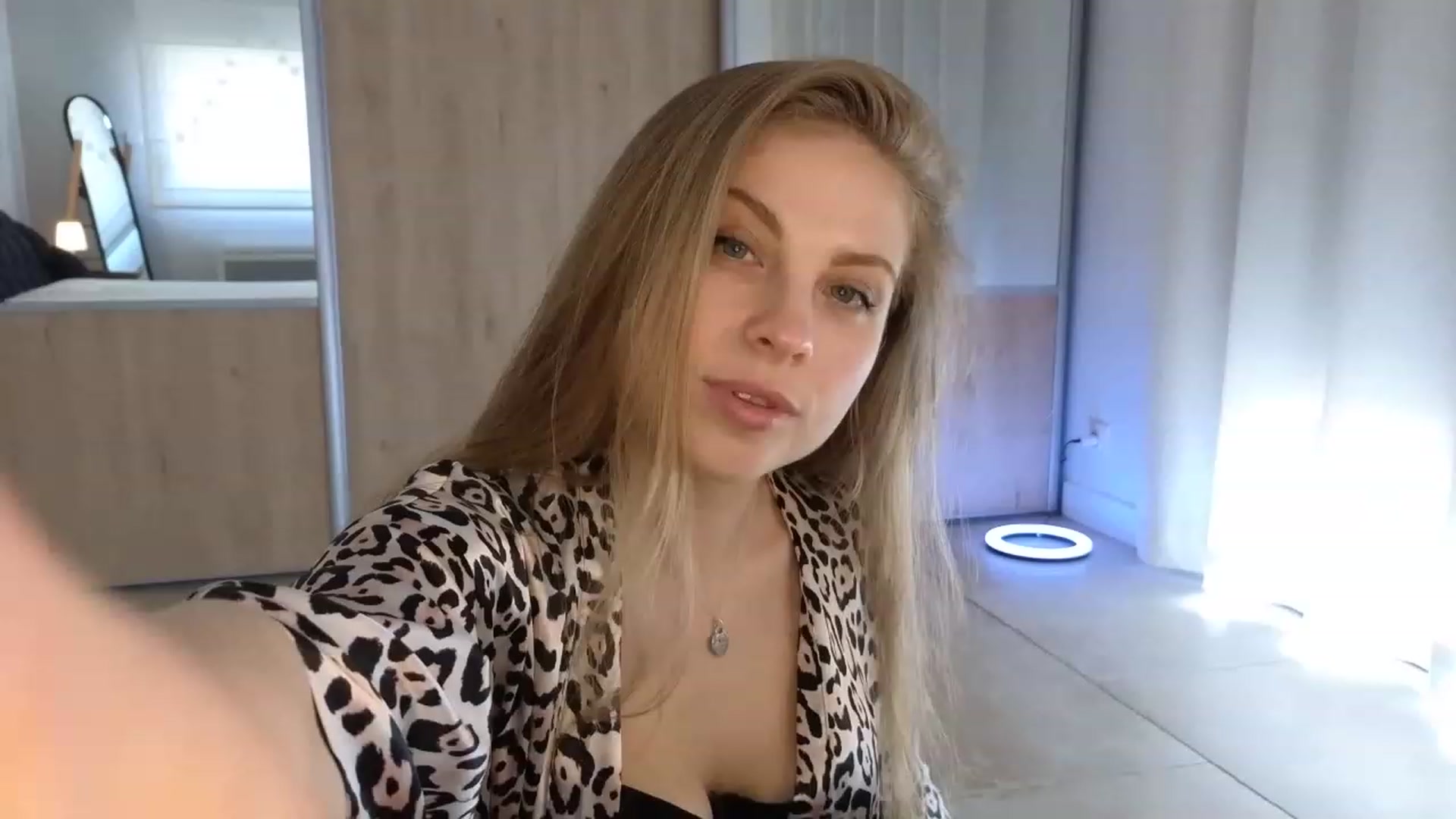 Gallery image thumbnail from ImKeira's myfreecams stream on, 05/24/2023, 17:24 image 5 of 20