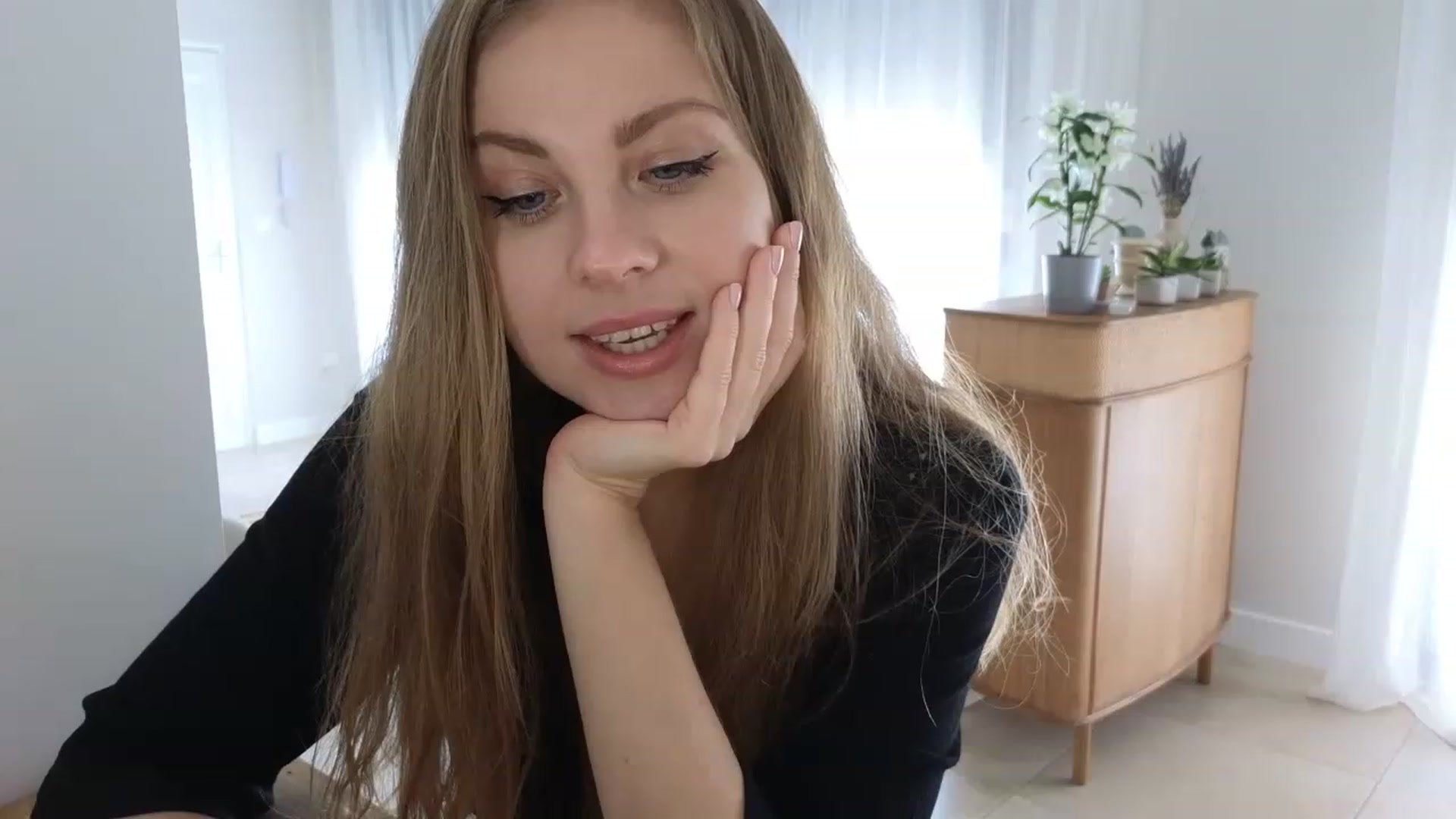 Gallery image thumbnail from ImKeira's myfreecams stream on, 06/04/2023, 10:18 image 12 of 20