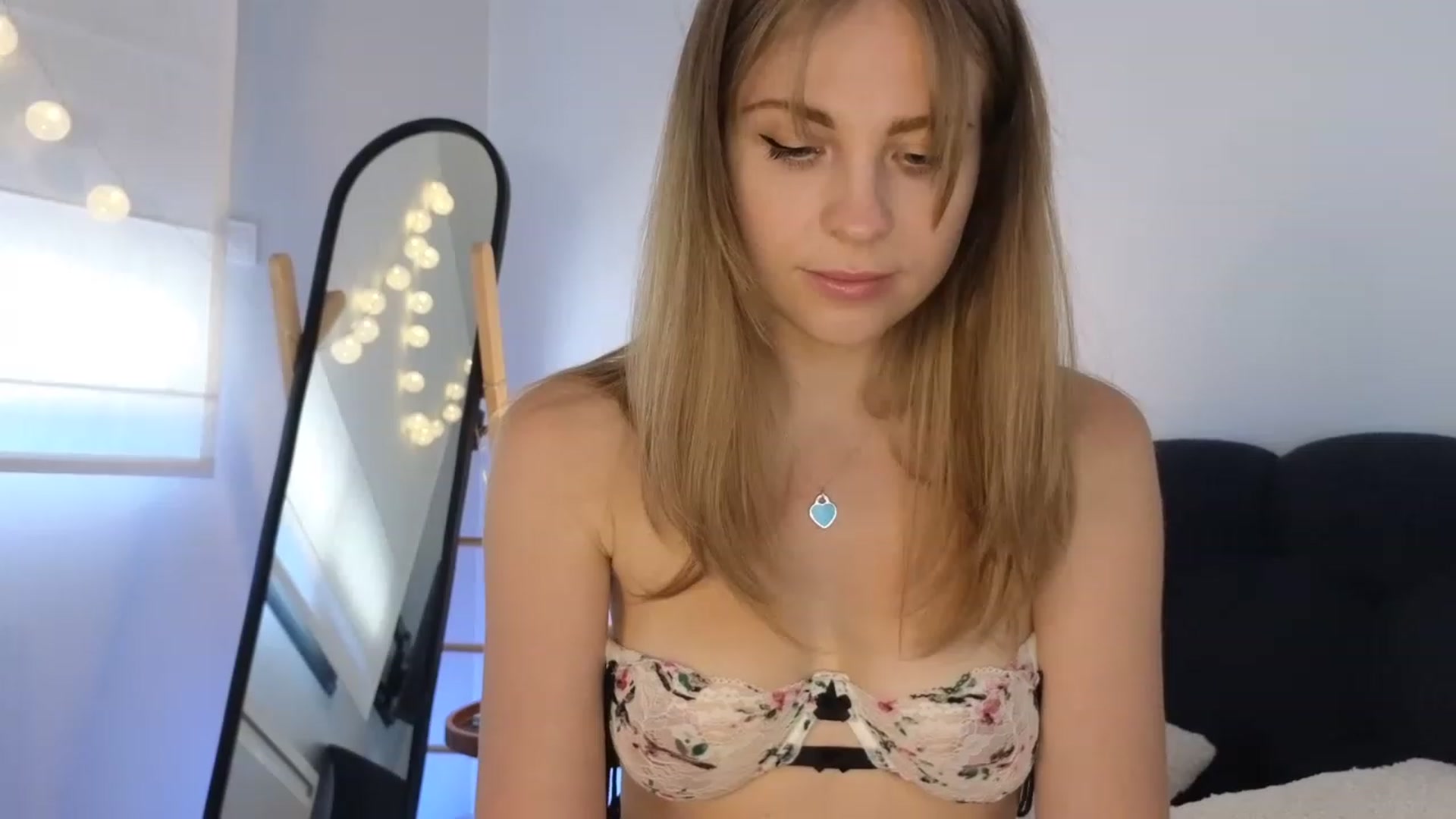 Gallery image thumbnail from ImKeira's myfreecams stream on, 07/08/2023, 09:24 image 6 of 20