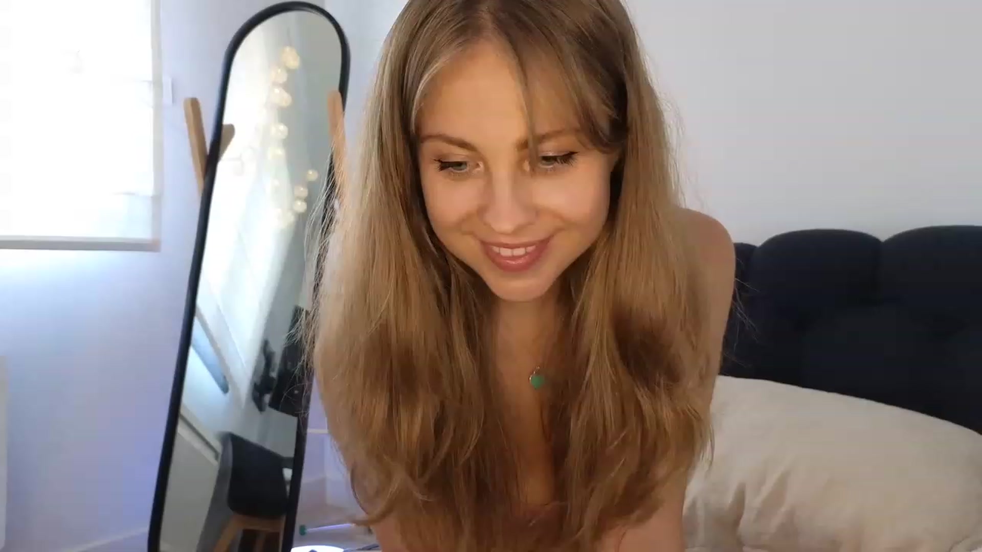 Gallery image thumbnail from ImKeira's myfreecams stream on, 07/28/2023, 10:47 image 17 of 20