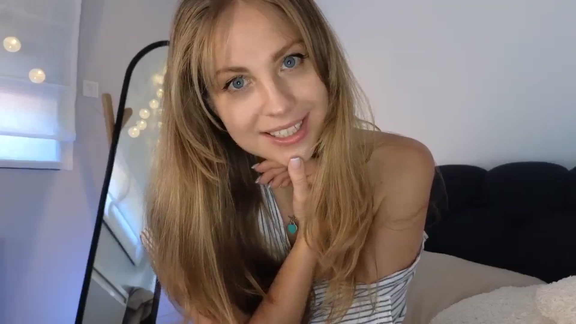 Gallery image thumbnail from ImKeira's myfreecams stream on, 07/30/2023, 10:19 image 16 of 20