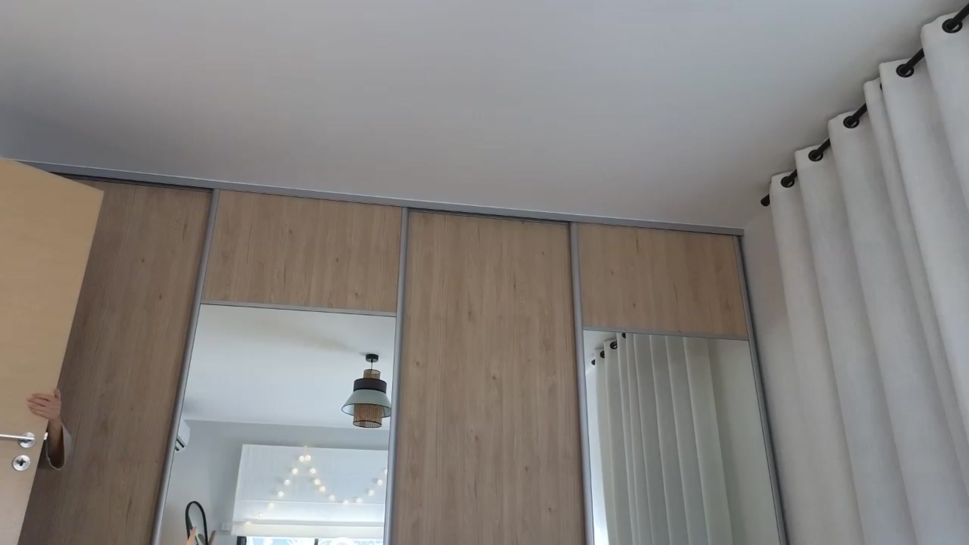 Gallery image thumbnail from ImKeira's myfreecams stream on, 08/12/2023, 17:15 image 13 of 20