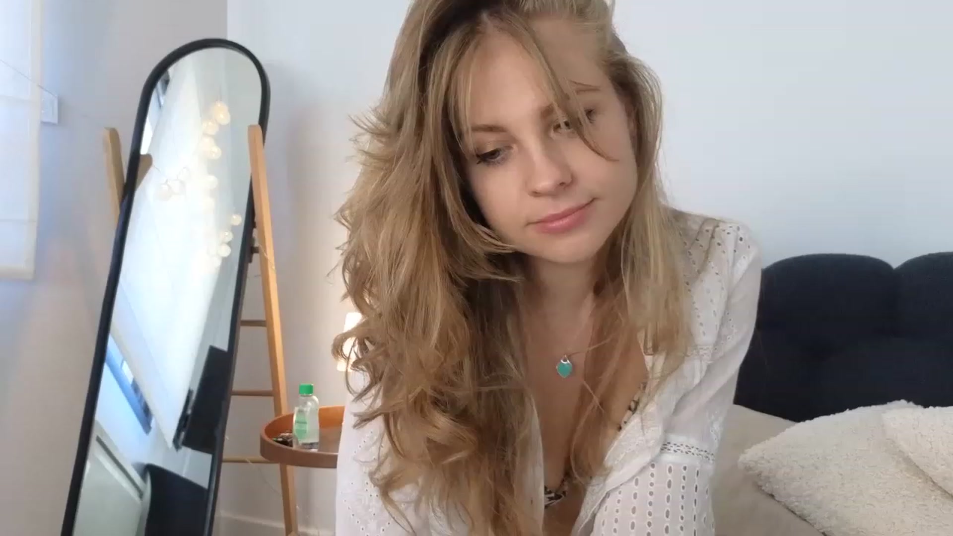 Gallery image thumbnail from ImKeira's myfreecams stream on, 08/15/2023, 17:36 image 2 of 20