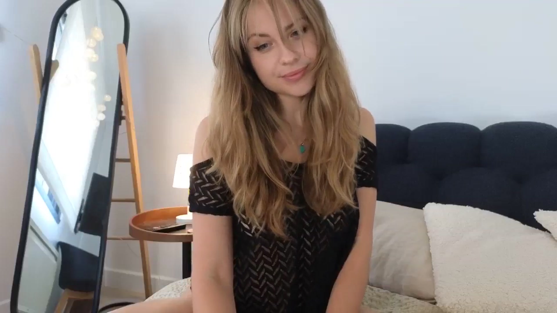 Gallery image thumbnail from ImKeira's myfreecams stream on, 08/18/2023, 15:25 image 5 of 20