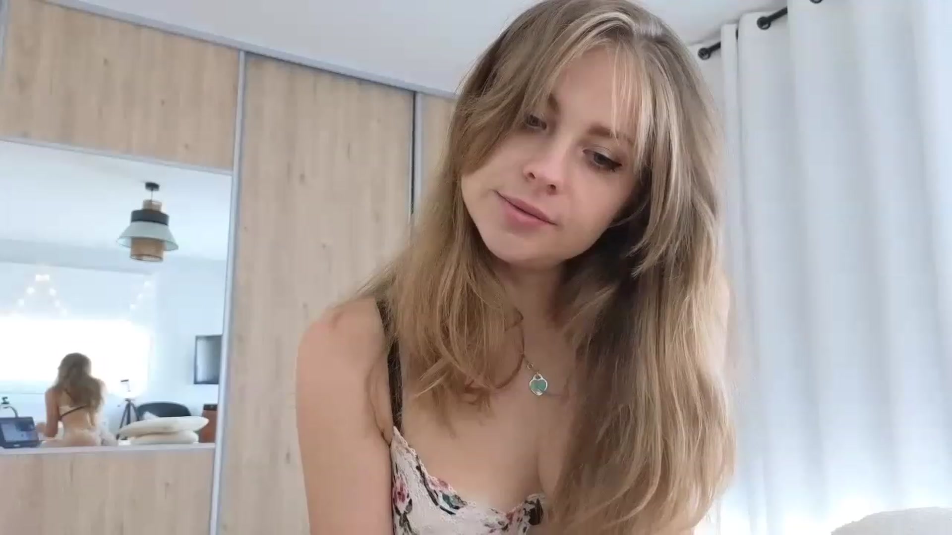 Gallery image thumbnail from ImKeira's myfreecams stream on, 08/19/2023, 14:28 image 20 of 20